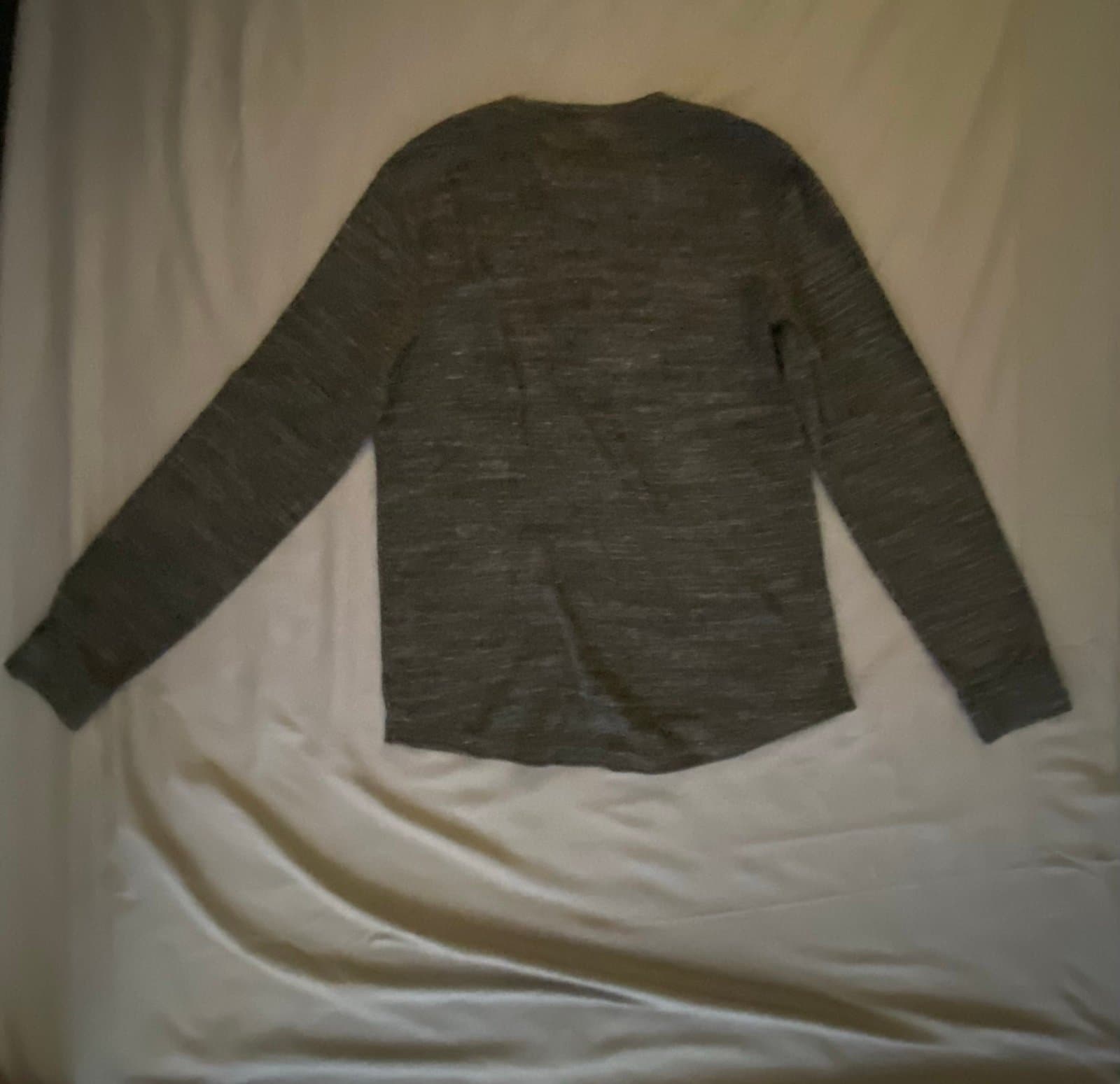 Men’s grey and black long sleeve American Eagle - Thumbnail 3