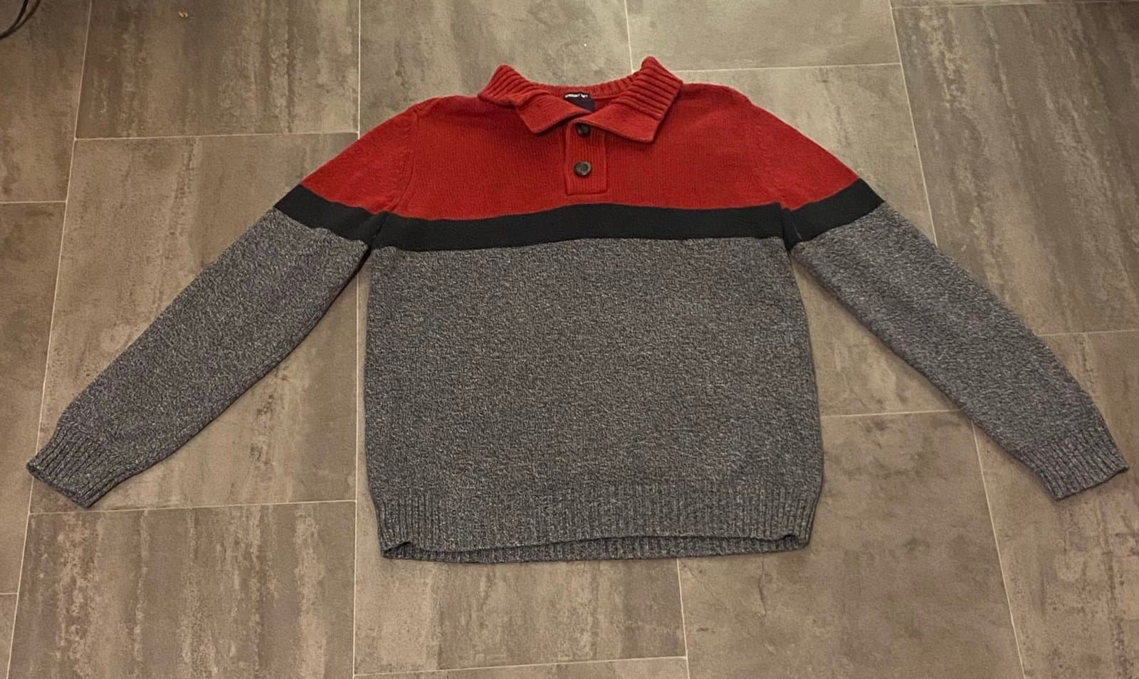 Grey and red American Eagle Outfitters thick sweater - Thumbnail 3