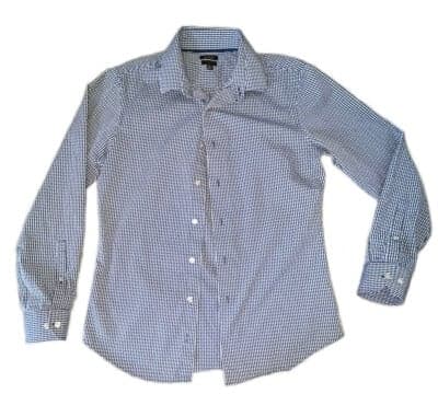 Long sleeve button up apt.9 m slim fit white and blue pattern.
