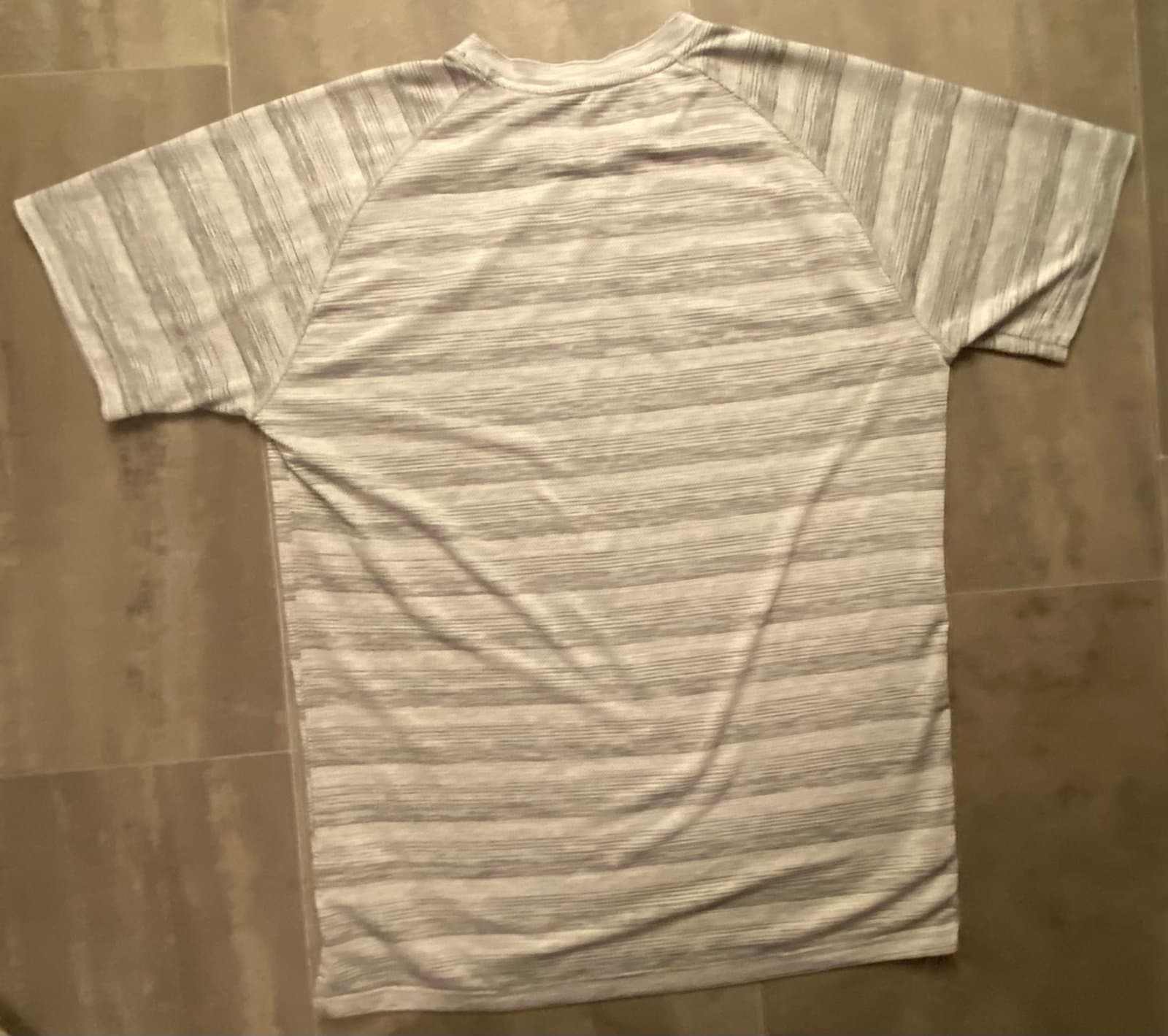 Grey and black striped puma shirt men’s medium - Thumbnail 3