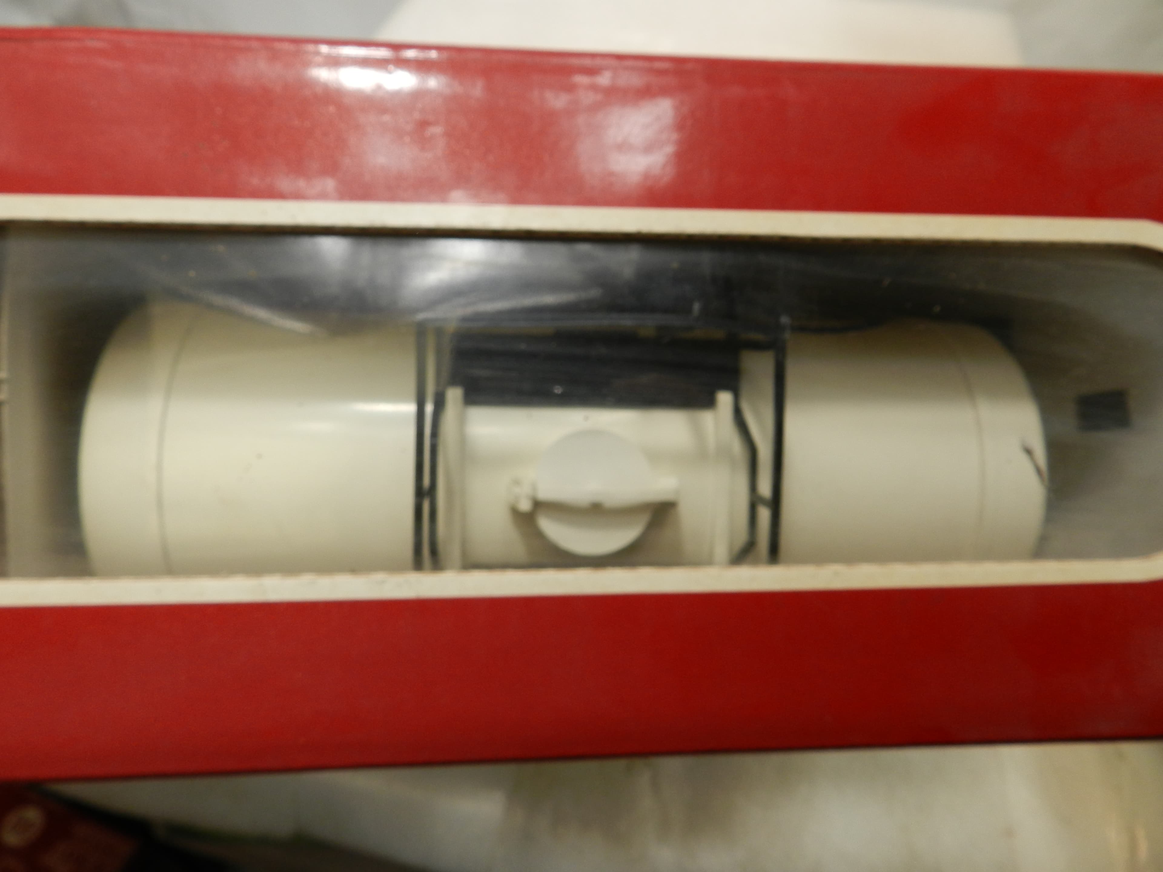 LGB 4040E G Scale Esso Short Single Dome Tank Train Car NIB ( O96K) - Thumbnail 3