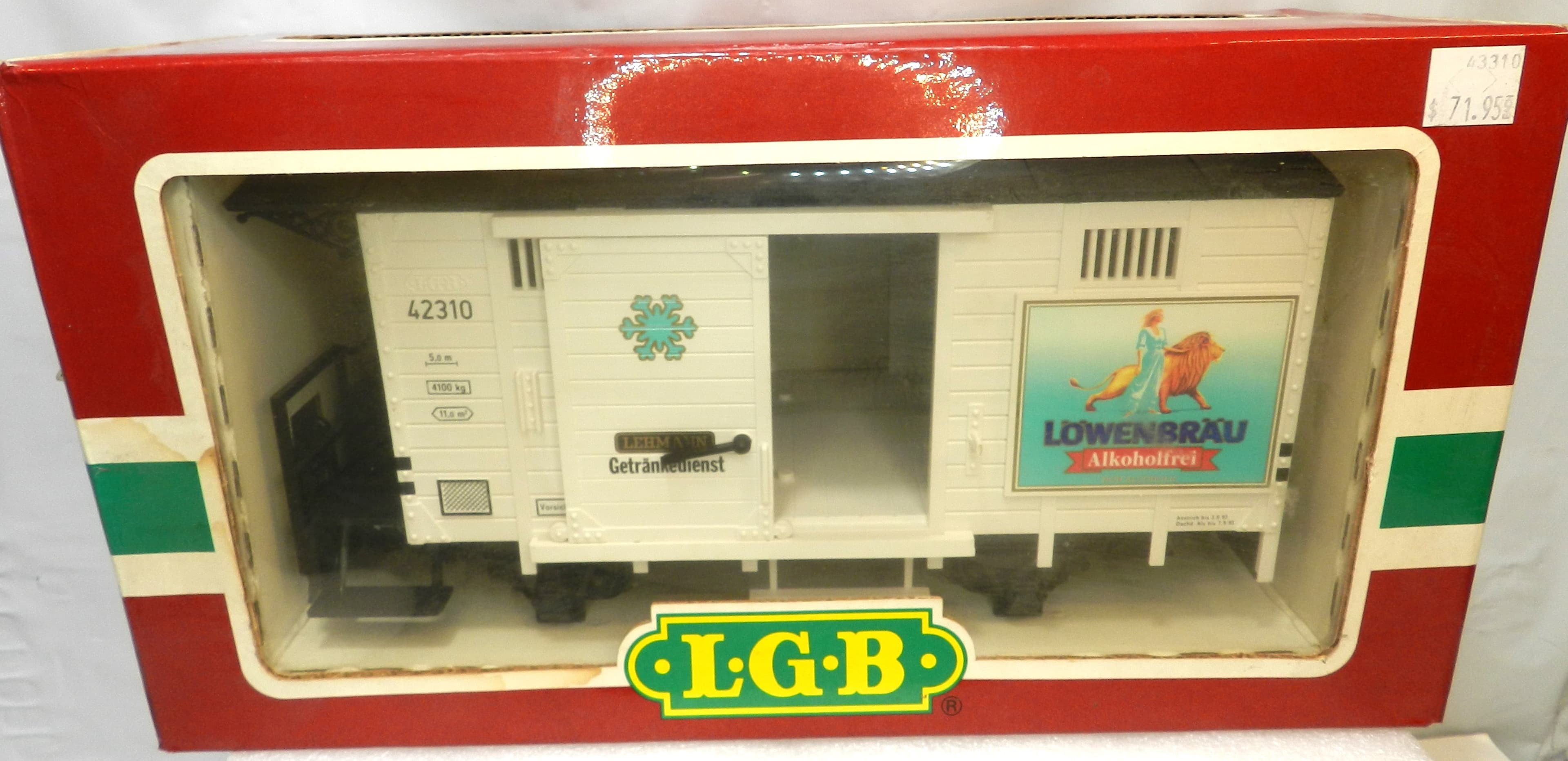 LGB 42310 - G Scale Reefer Lowenbrau Boxcar Freight Car 2 Axle (O99K)
