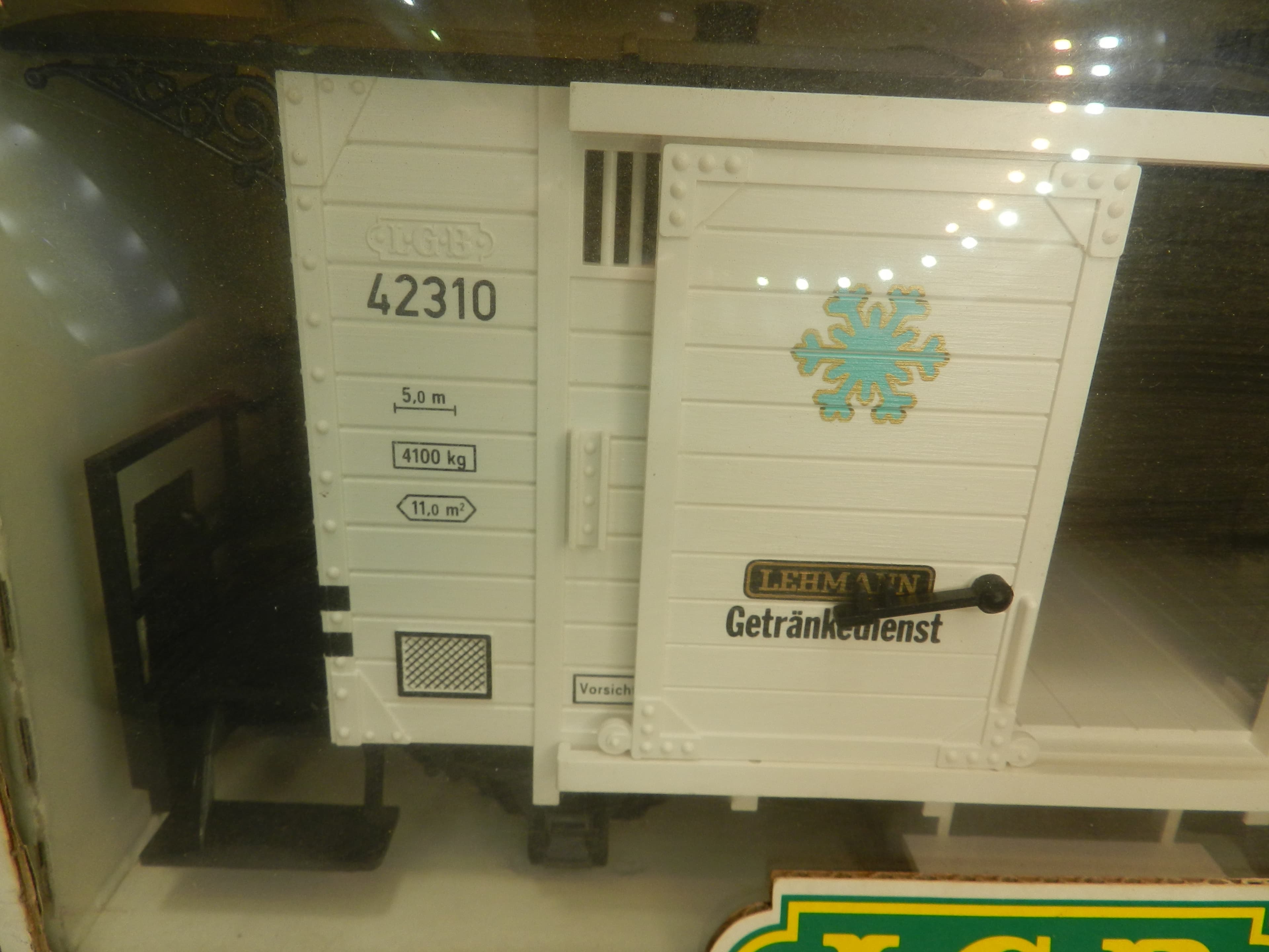 LGB 42310 - G Scale Reefer Lowenbrau Boxcar Freight Car 2 Axle (O99K) - Thumbnail 3