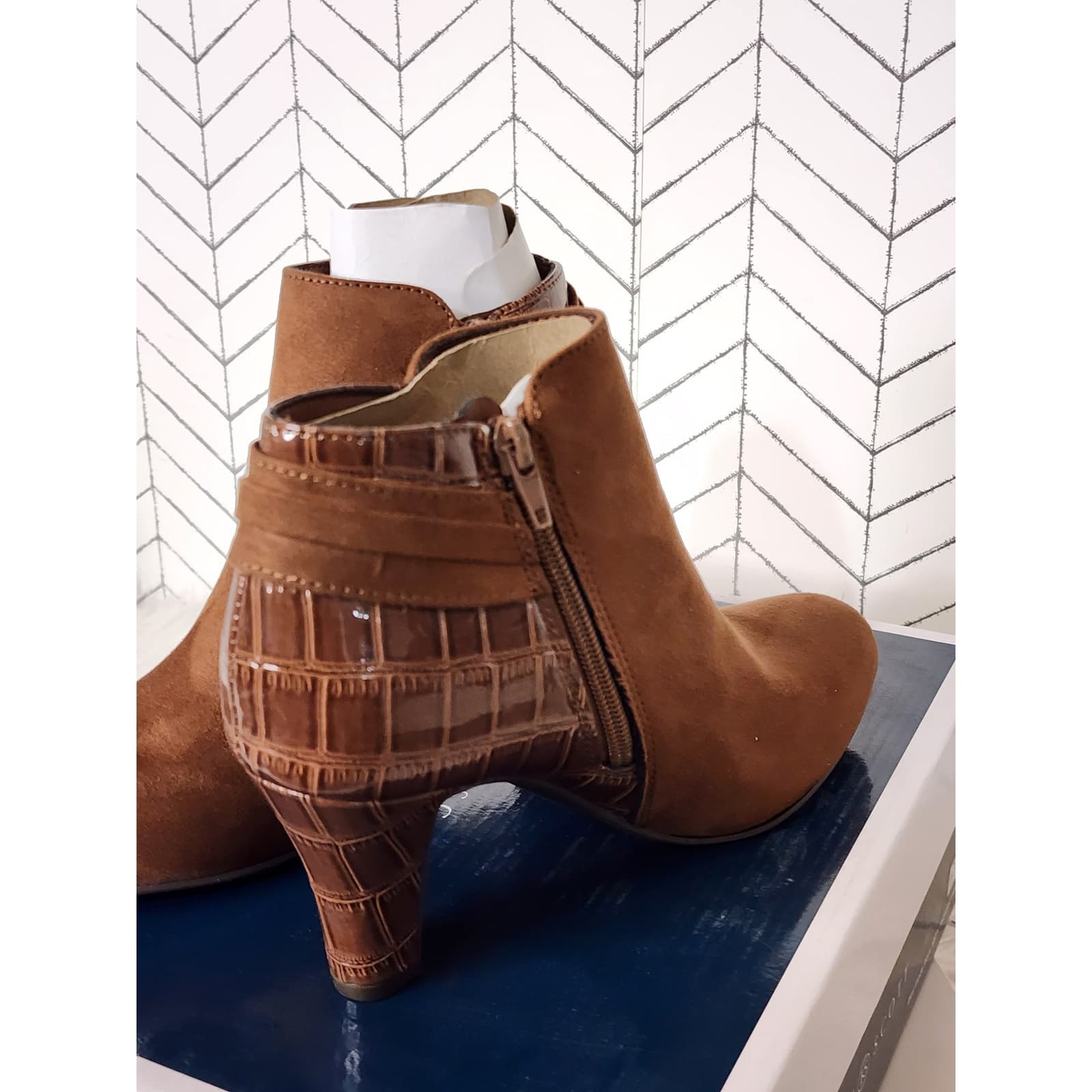 Karen Scott Koraa Strapped Booties for Women – Brown with Croc - Size 7.5 M - Thumbnail 5