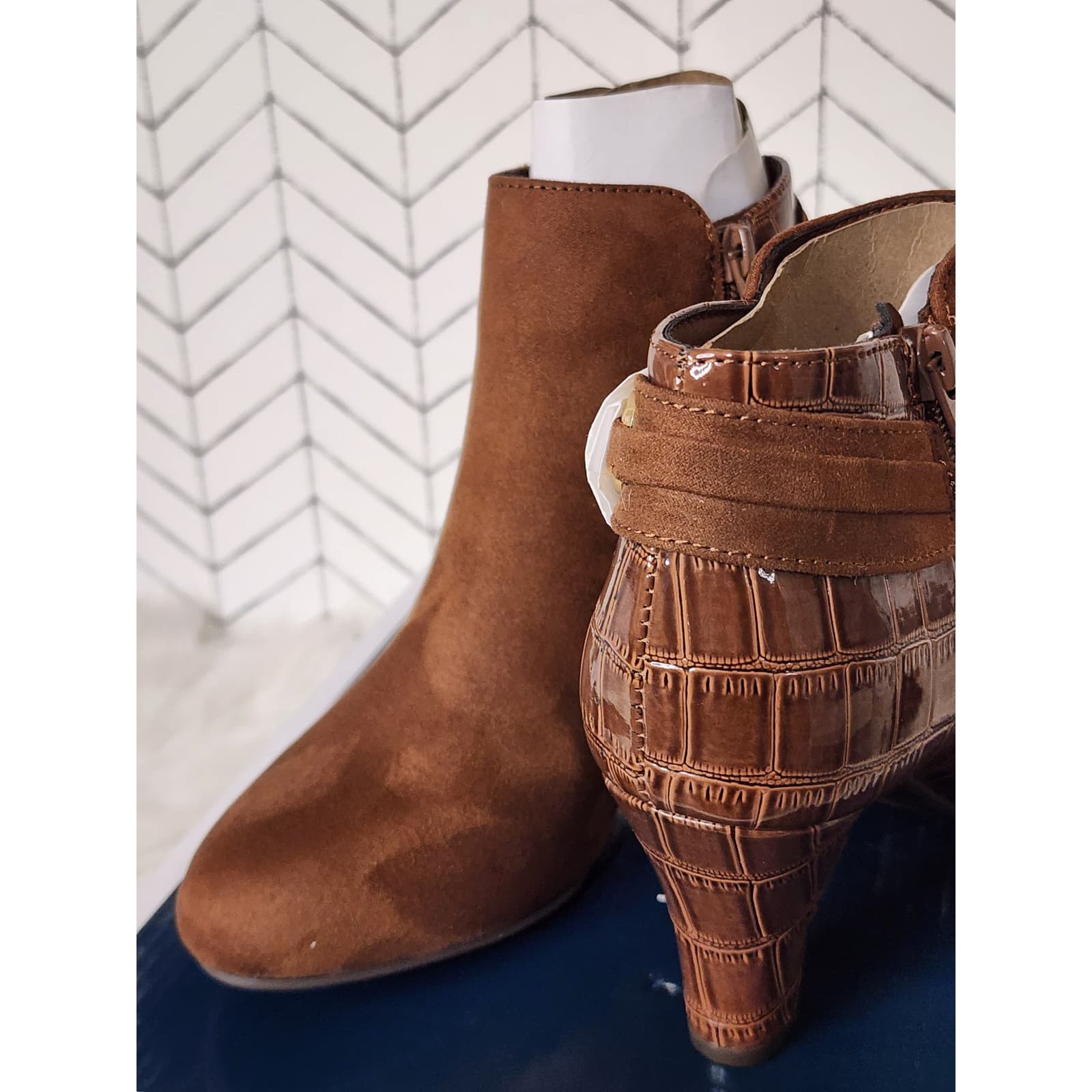Karen Scott Koraa Strapped Booties for Women – Brown with Croc - Size 7.5 M - Thumbnail 4