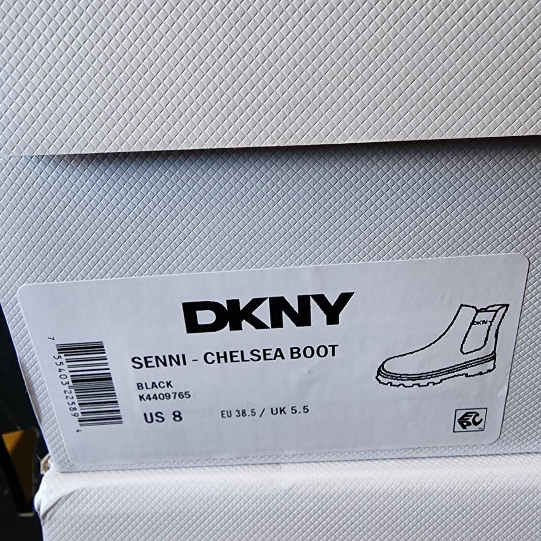 NEW - DKNY Women's Senni Chelsea Lug Boots - Size 8 - Black - Thumbnail 11