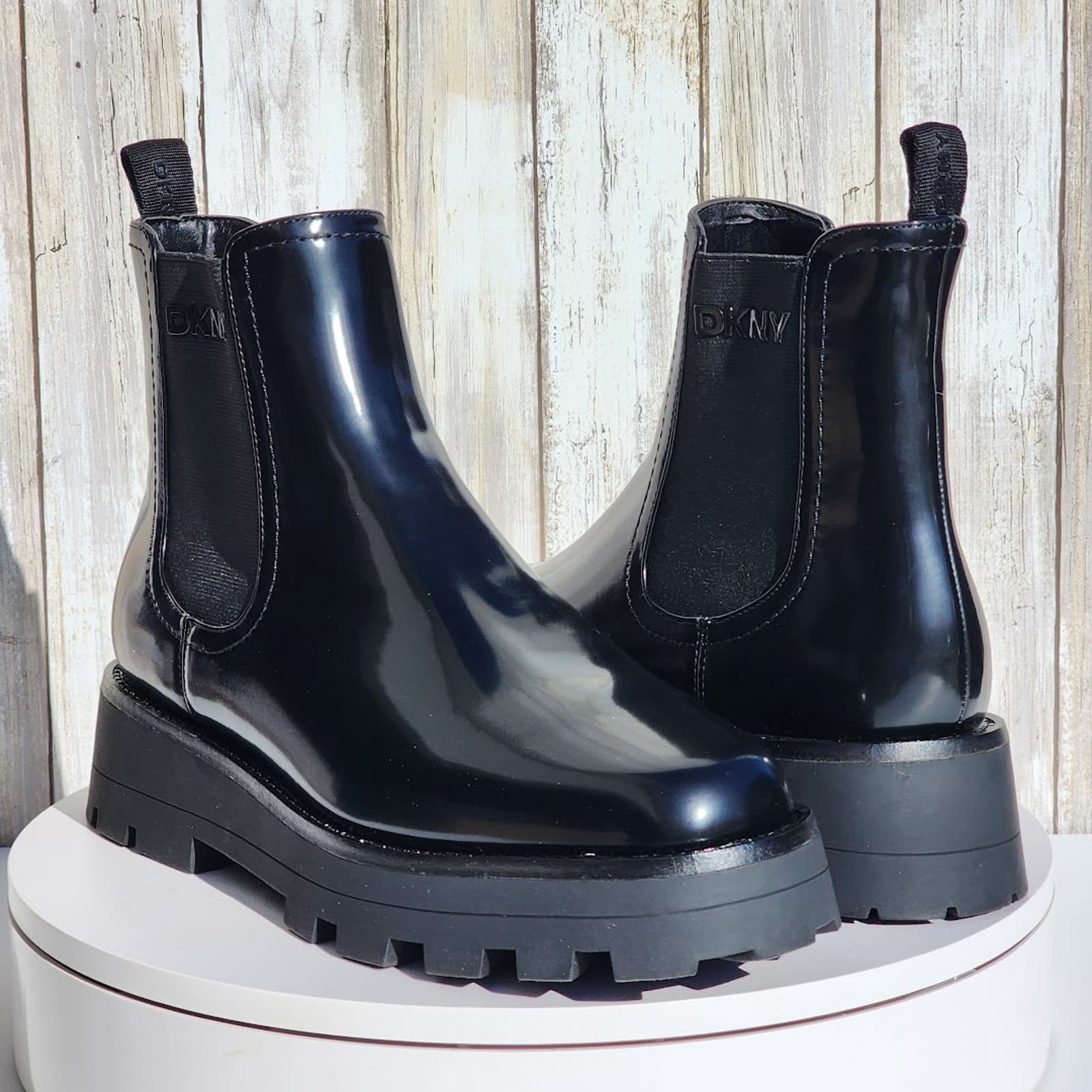 NEW - DKNY Women's Senni Chelsea Lug Boots - Size 11 - Black