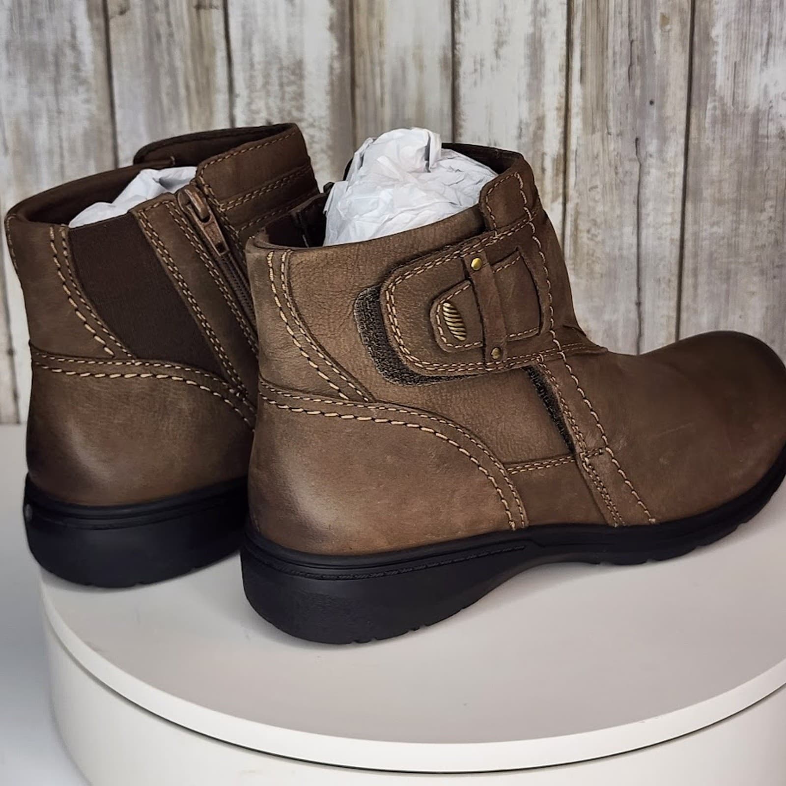 Clarks Women's Carleigh Style Mushroom Nubuck Ankle Boots - Size 7 M - Thumbnail 3