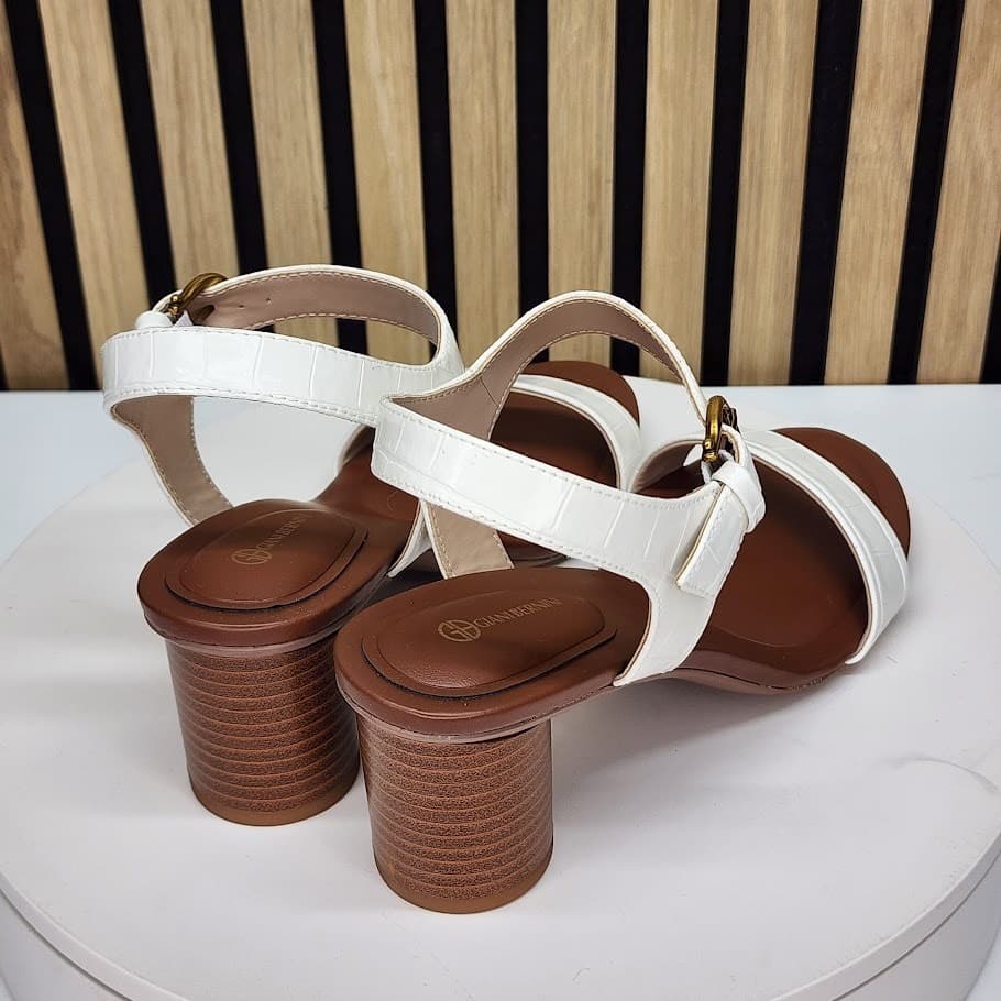 NEW - Giani Bernini Hadleyy Women’s White Croc Strappy Sandals Heel Size 8 M - Thumbnail 3
