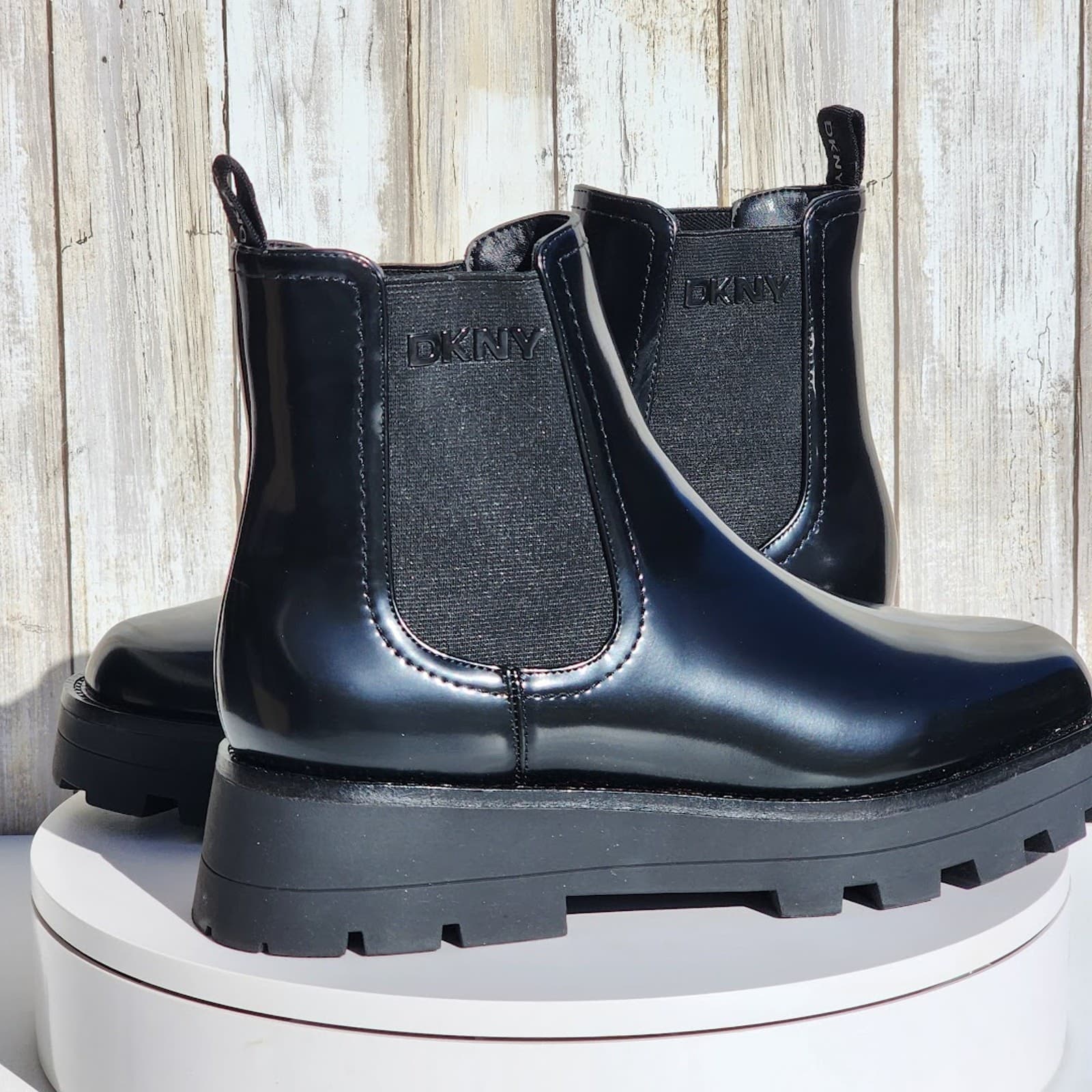 NEW - DKNY Women's Senni Chelsea Lug Boots - Size 8 - Black - Thumbnail 3