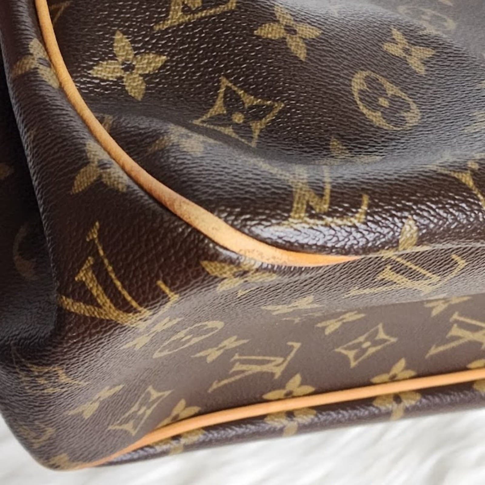 Louis Vuitton Monogram Batignolles Horizontal Tote - Thumbnail 11
