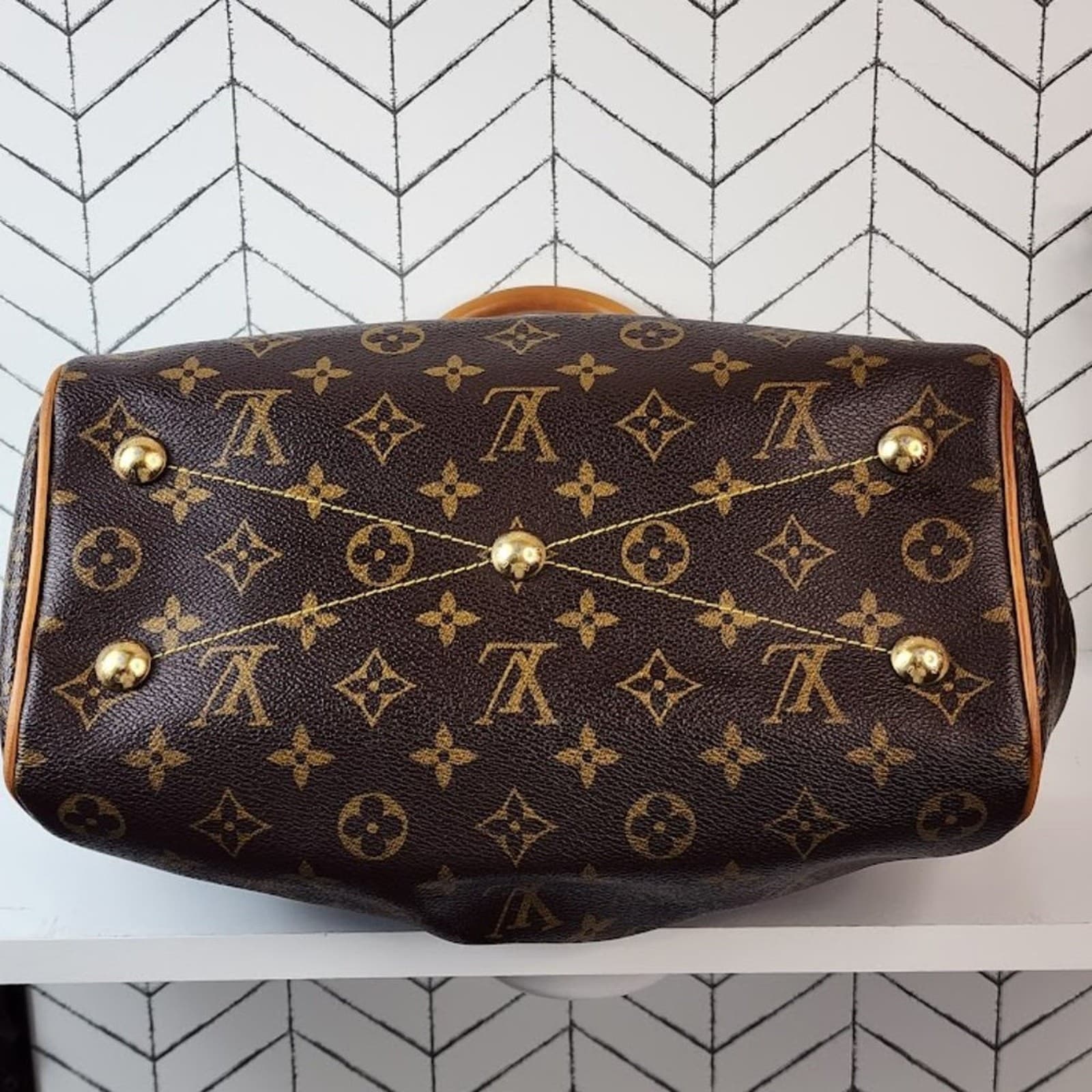 Louis Vuitton Tivoli PM Shoulder Bag Monogram - Thumbnail 6