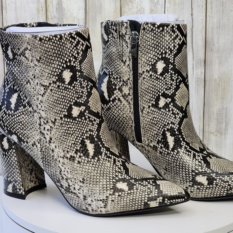 NEW - Marc Fisher Women's Greneda Snake Block Heel Ankle Booties - Size 7 M - Thumbnail 9