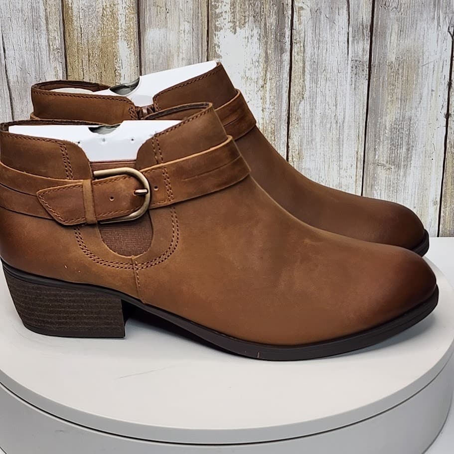 NEW - Clarks Women's Collection Charlten Rae Boots - Size 9.5 M - Thumbnail 2