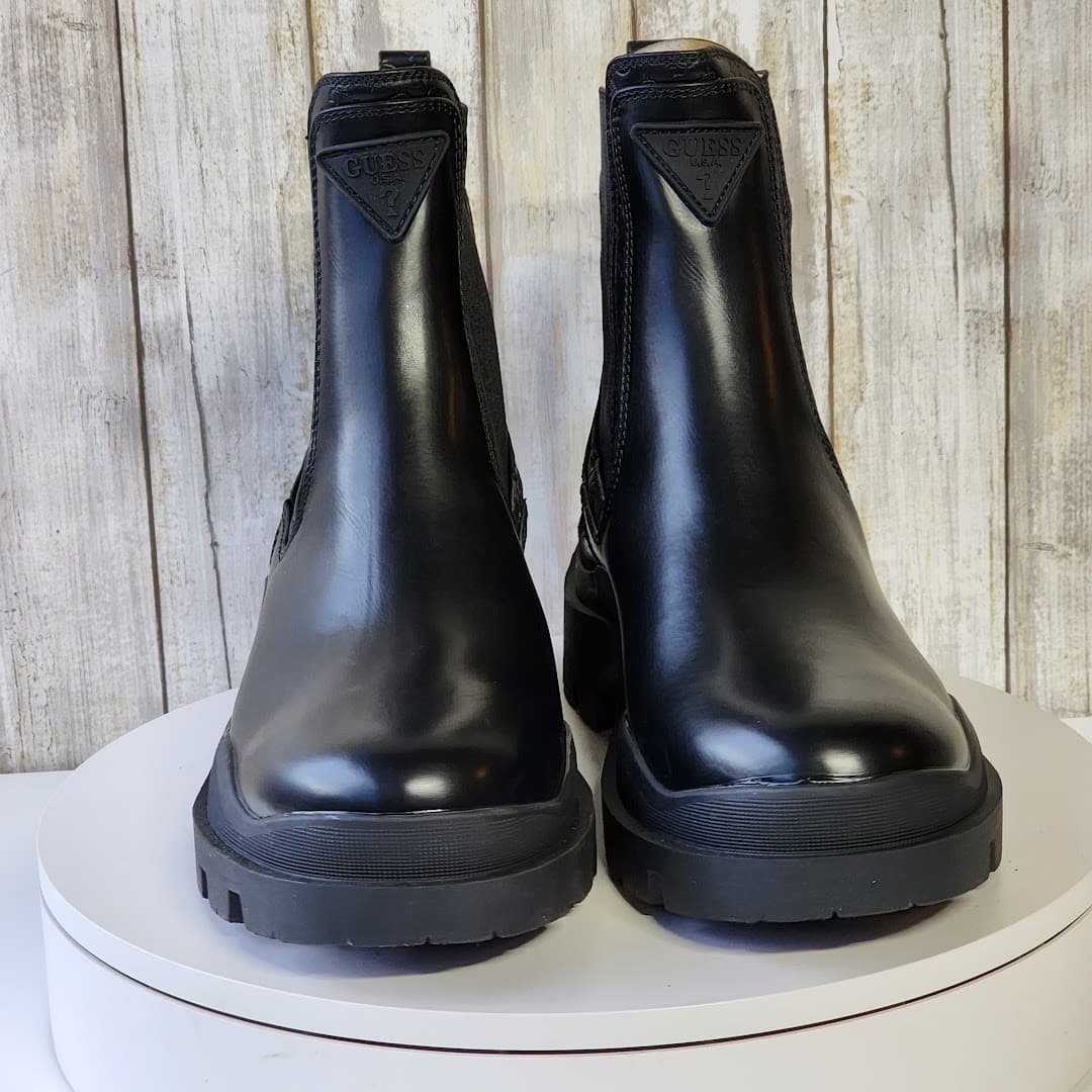 NEW - GUESS Women's Yesses Triple Triangle Lug Sole Chelsea Boots- Size 10 M - Thumbnail 7