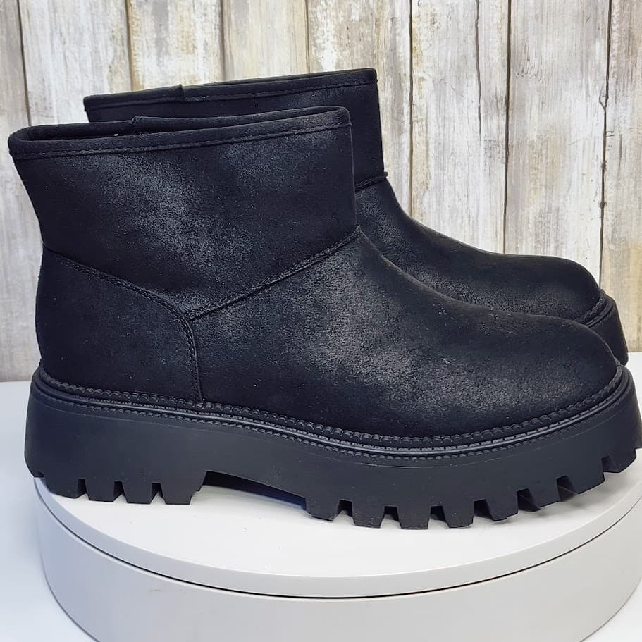 NEW - DV Dolce Vita Women's Lonny Cozy Platform Lug Booties - Size 9.5 - Thumbnail 2