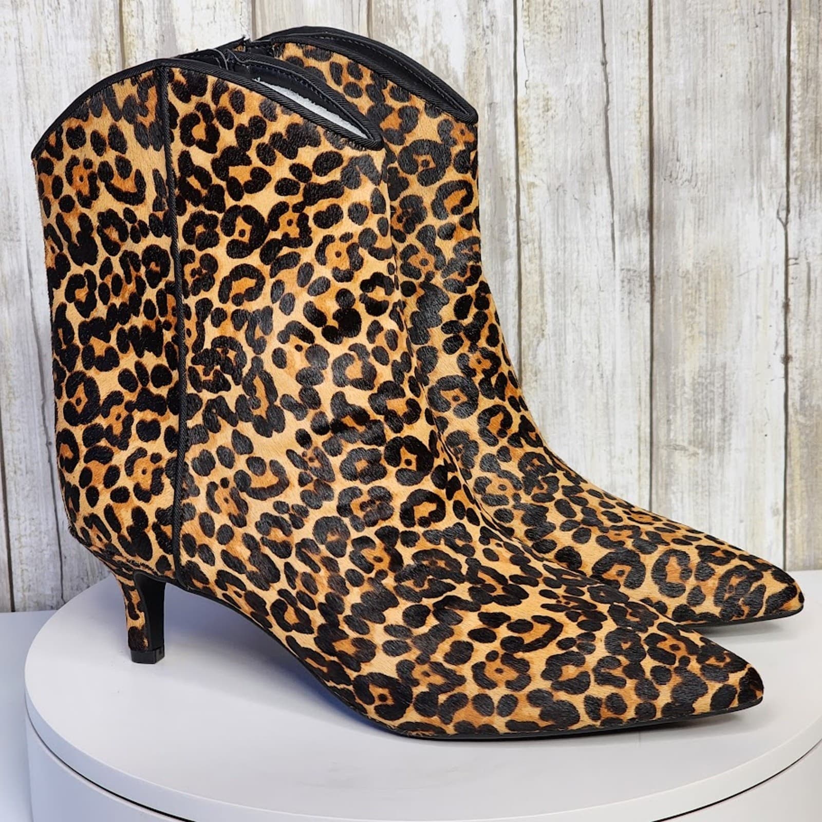 NEW - On 34th Aatira Leopard Tulip Booties - Size 8.5 M - Thumbnail 2