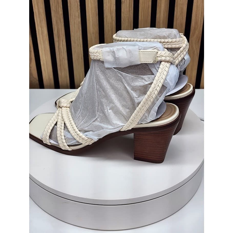 NEW - Giani Bernini Renaee Women’s White Linen Block Heel Sandals - Size 9.5 - Thumbnail 3