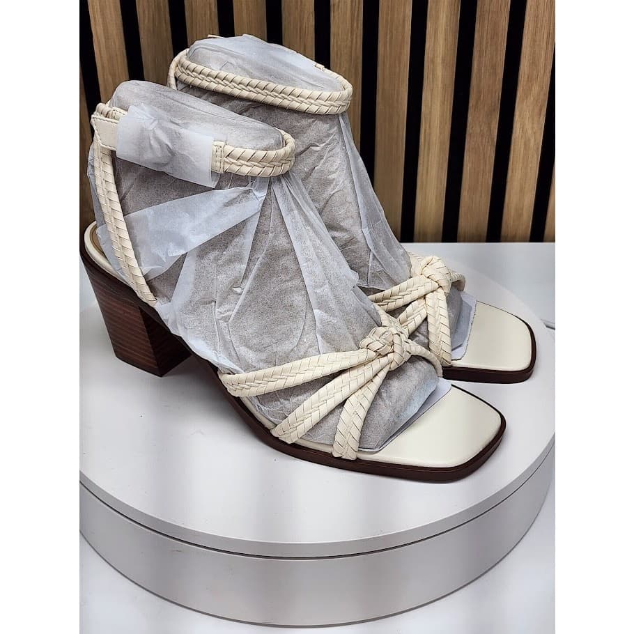 NEW - Giani Bernini Renaee Women’s White Linen Block Heel Sandals - Size 9.5