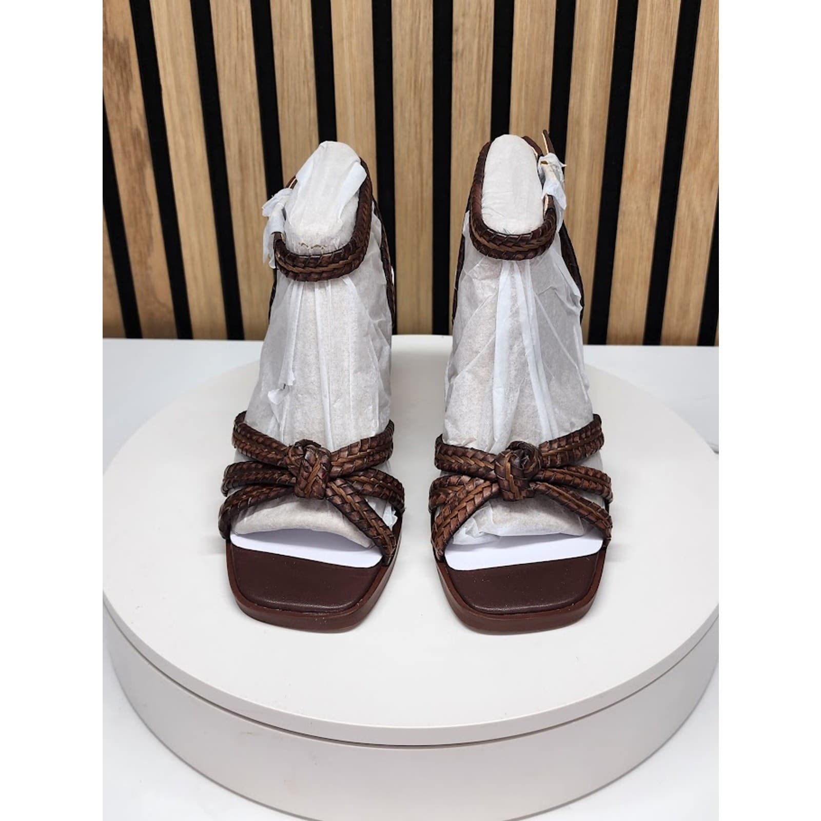 NEW - Giani Bernini Renaee Women’s Brown Woven Block Heel Sandals - Size 7.5 M - Thumbnail 2