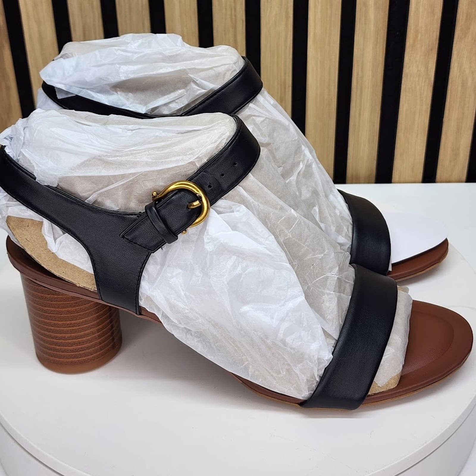 NEW - Giani Bernini Hadleyy Women’s Black Strappy Sandals Stacked Heel Size 10 M - Thumbnail 2