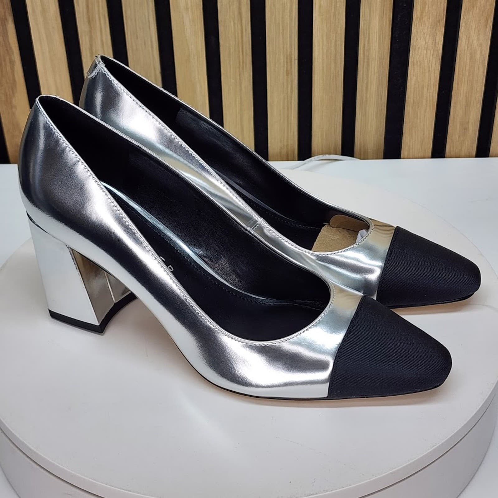 NEW - Marc Fisher Vernie Women’s Silver Black Pumps Slip On Block Heel Size 7 M - Thumbnail 2