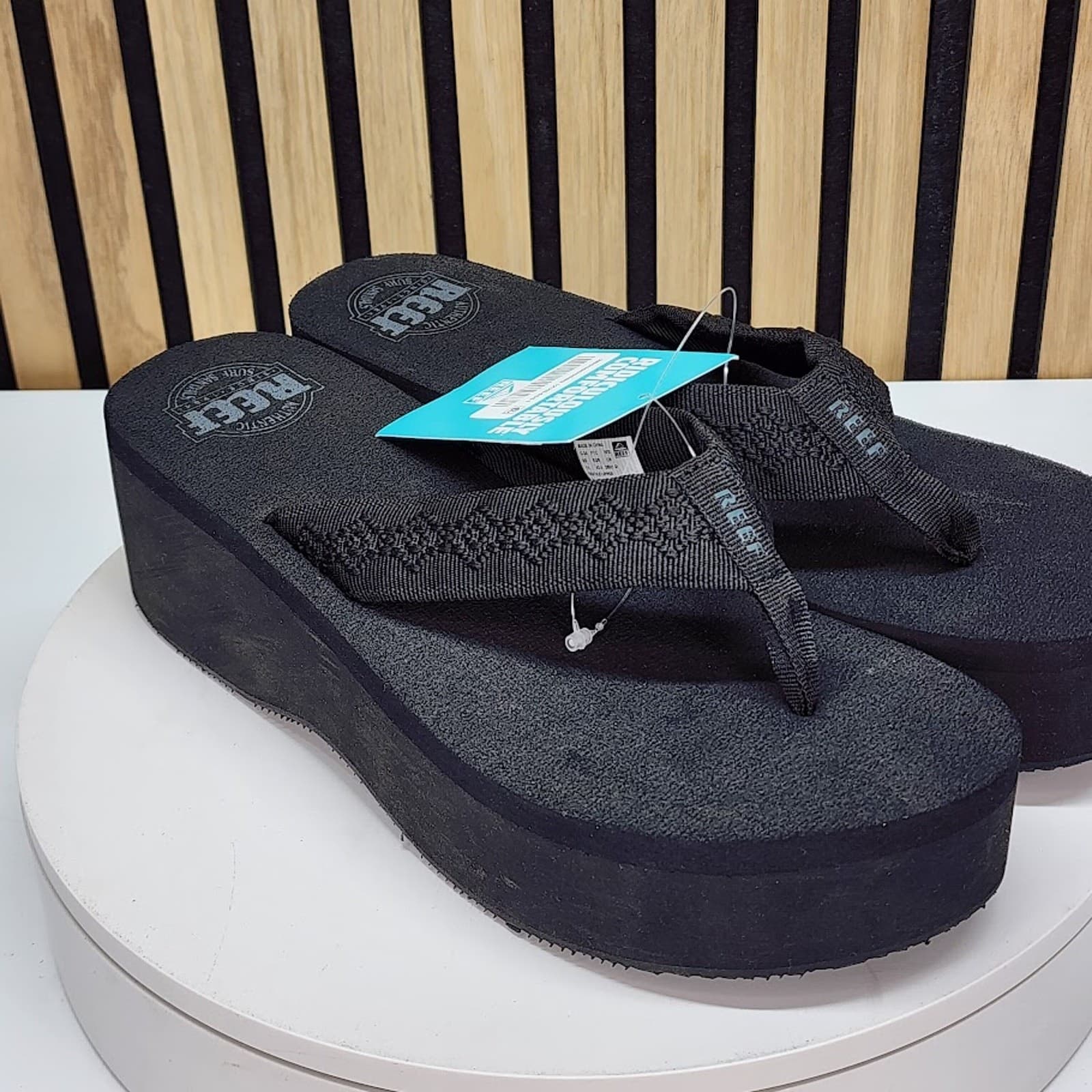 NEW - REEF Sandy Hi Women’s Platform Flip Flop Sandals Casual Size 10 - Thumbnail 8