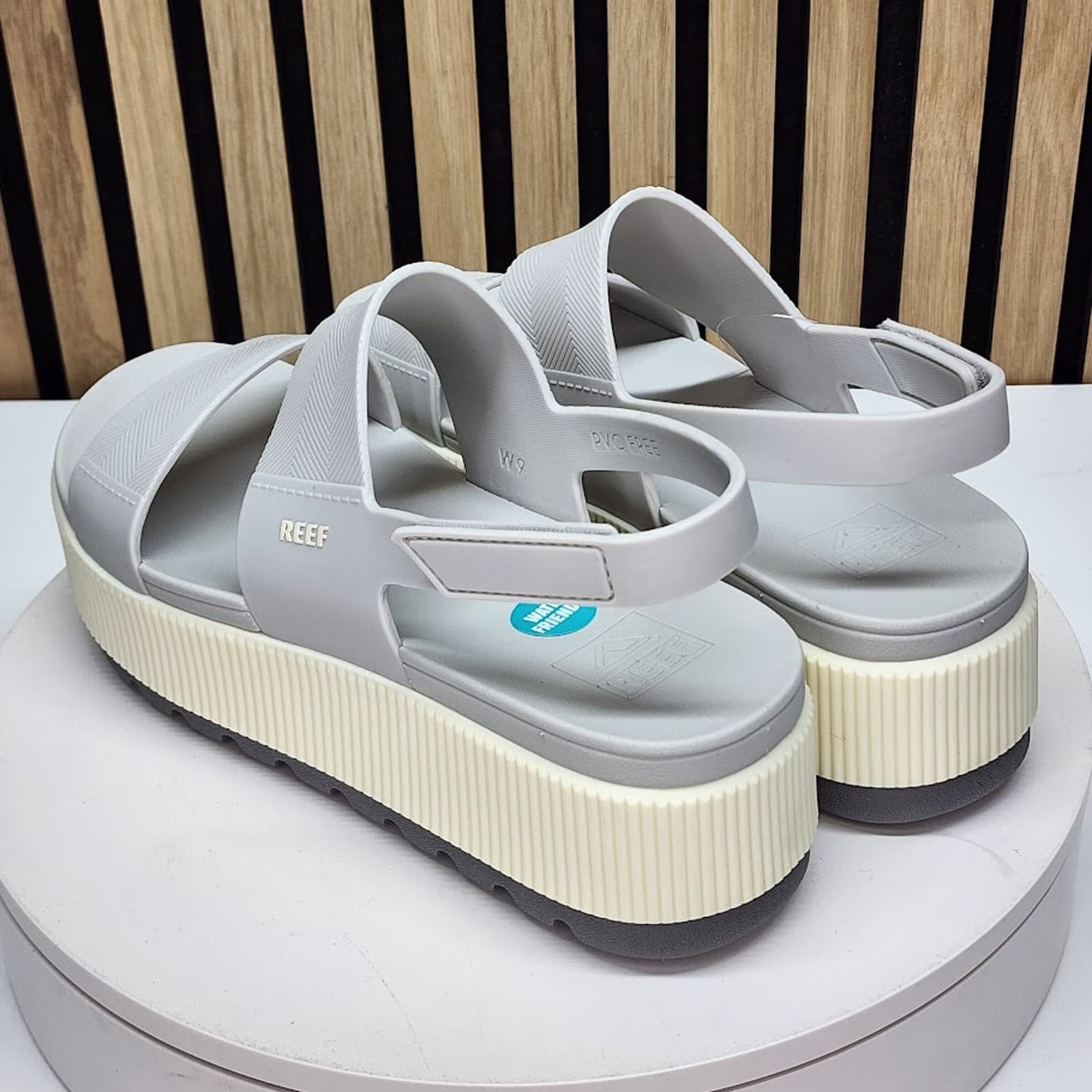 NEW - REEF Water Vista Higher Women’s Platform Sandals Fog Water Friendly Size 7 - Thumbnail 3