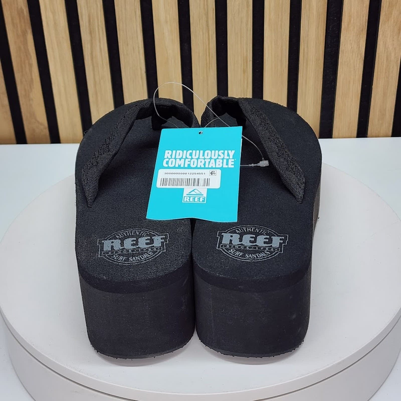 NEW - REEF Sandy Hi Women’s Platform Flip Flop Sandals Casual Size 6 - Thumbnail 3