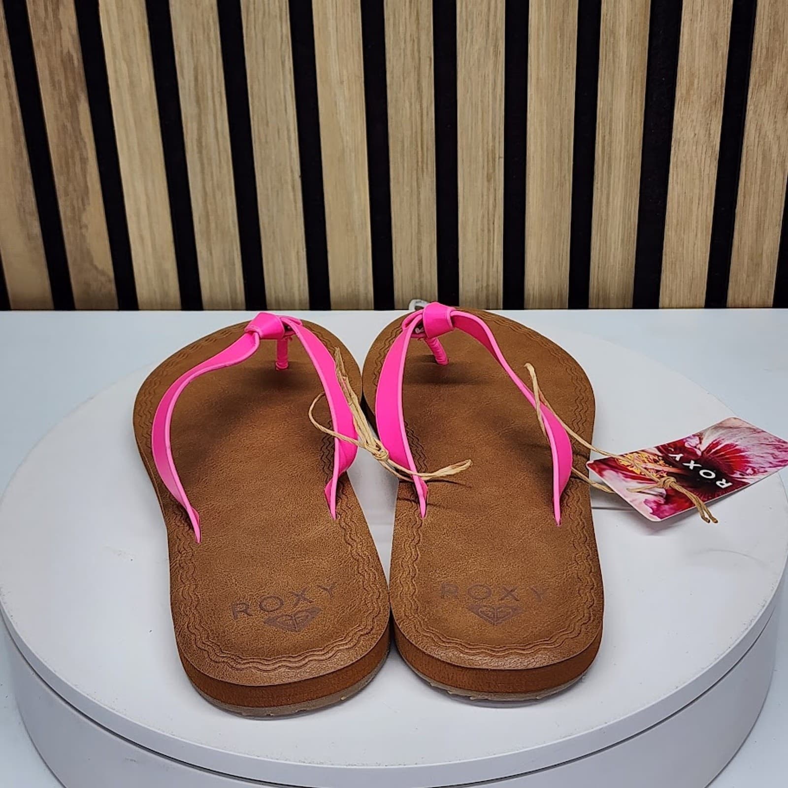 NEW - Roxy Luv Me Knot Women’s Flip Flop Sandals Platform Casual Size 7 - Thumbnail 2