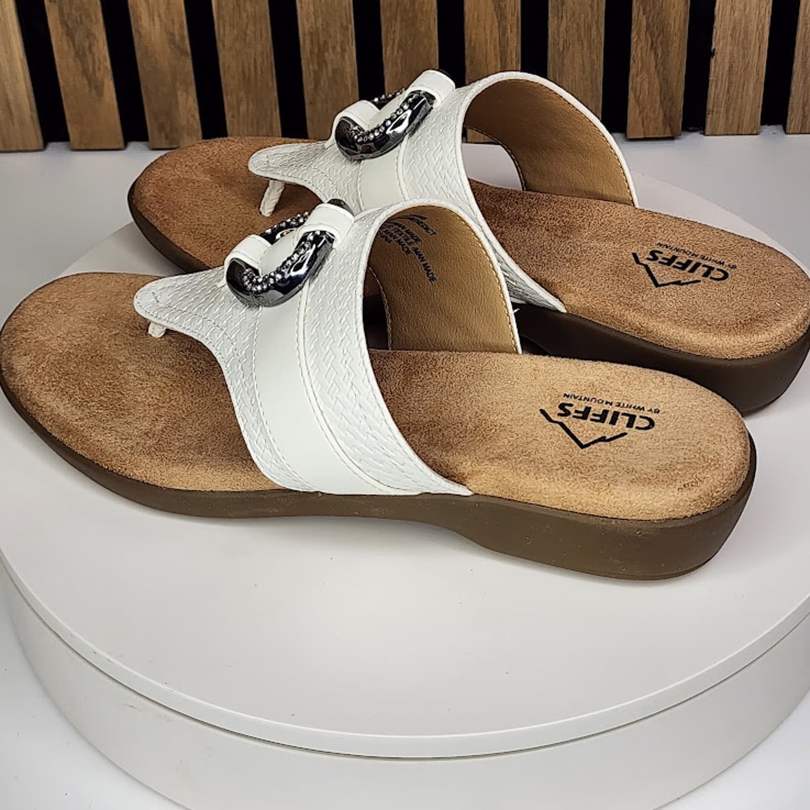 NEW - Cliffs Benedict Women’s Thong Comfort Sandals Casual Wedges - Size 10 - Thumbnail 4