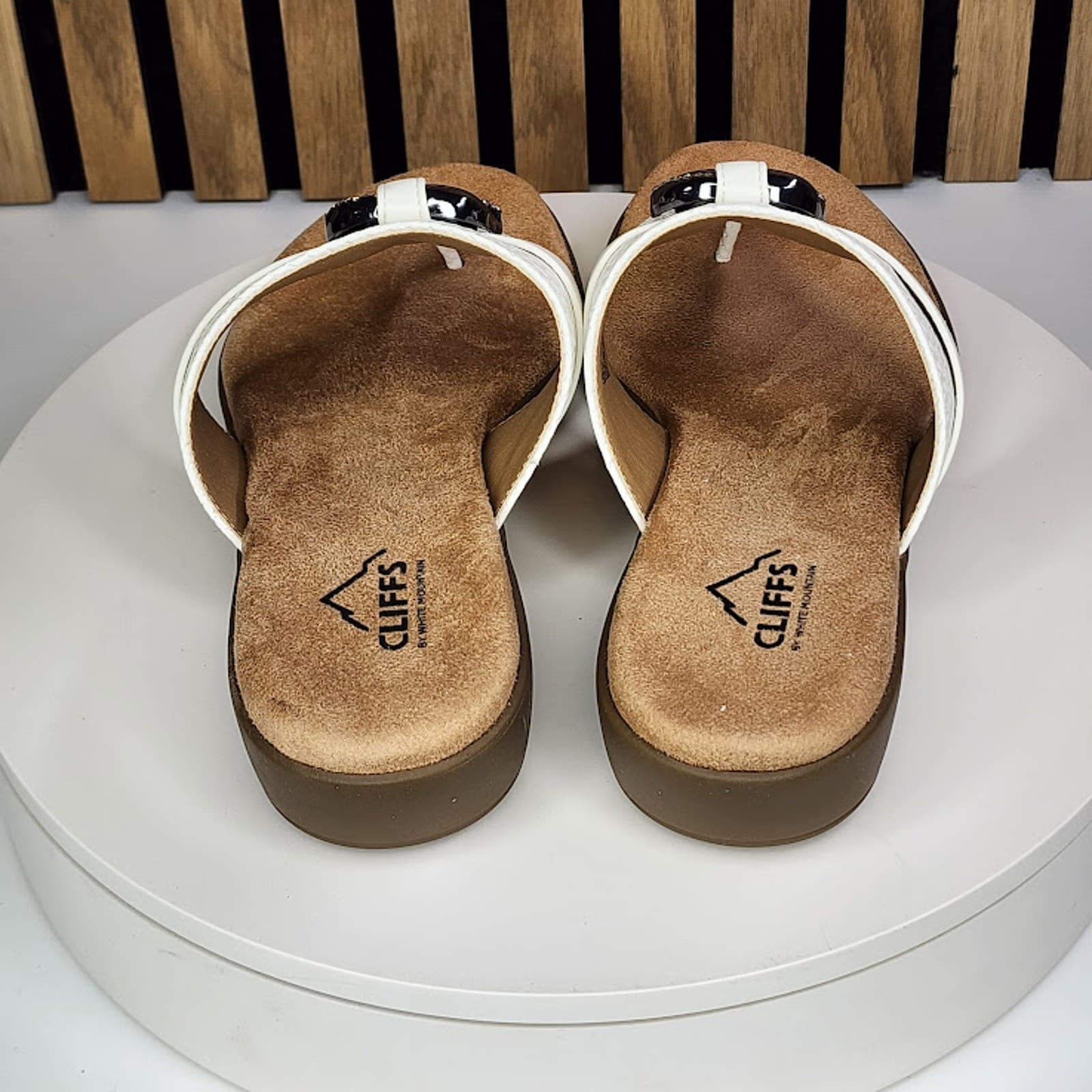 NEW - Cliffs Benedict Women’s Thong Comfort Sandals Casual Wedges - Size 10 - Thumbnail 3