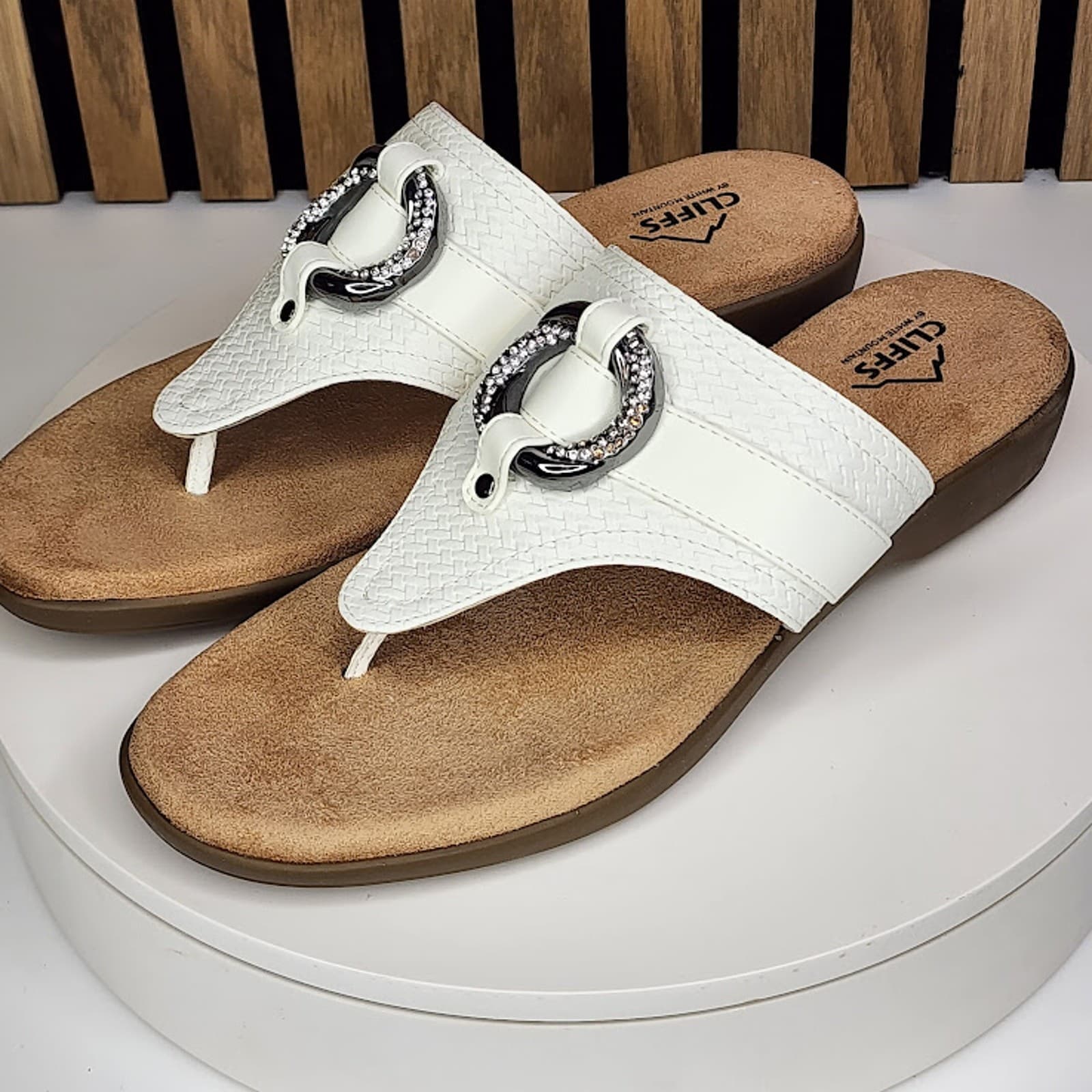 NEW - Cliffs Benedict Women’s Thong Comfort Sandals Casual Wedges - Size 10 - Thumbnail 5