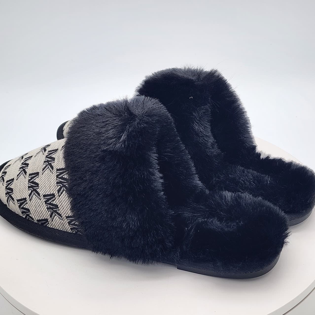 NEW - Michael Kors Tula Scuff Women's Faux Fur Logo Slide House Shoes - Size 7 - Thumbnail 4