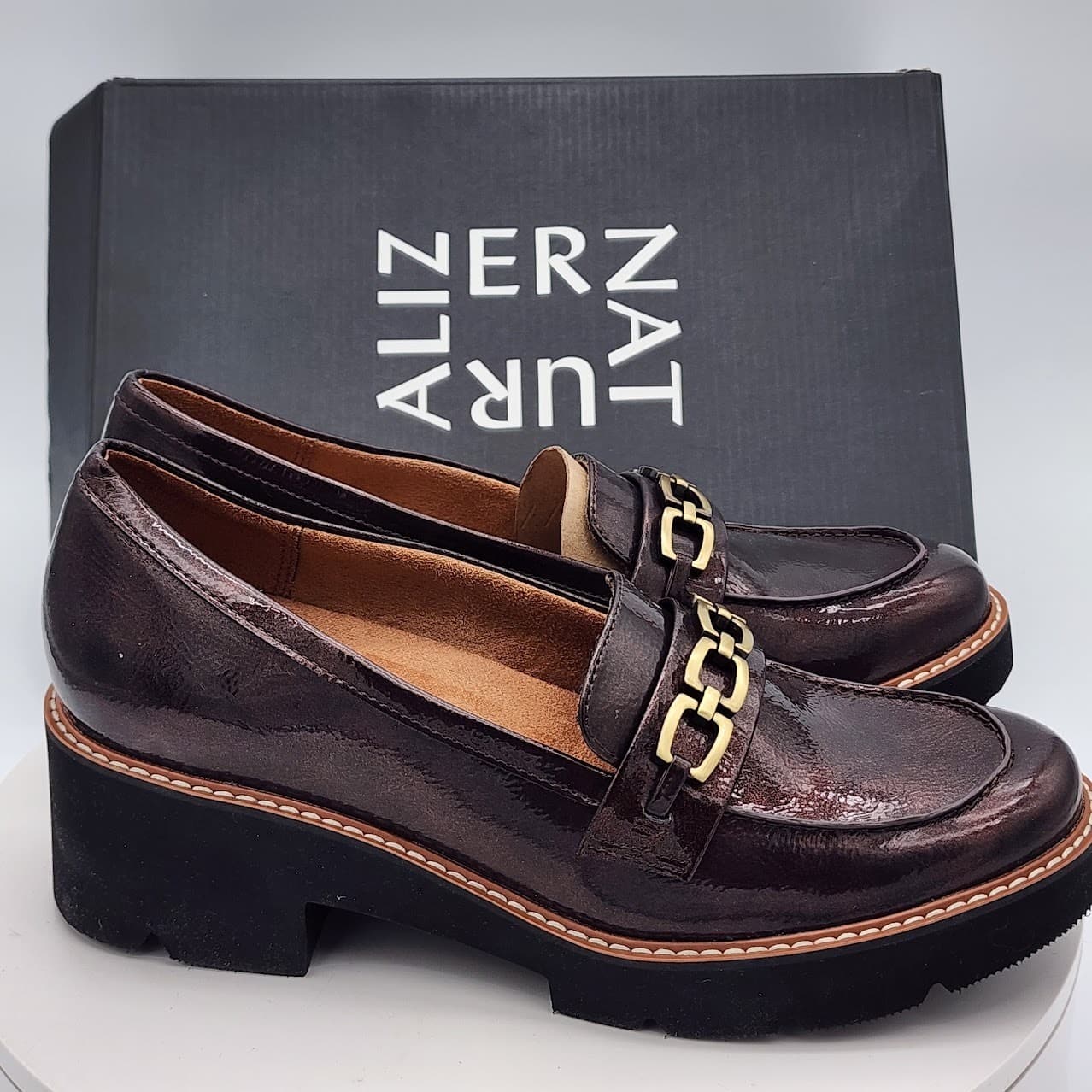 NEW Naturalizer Cabana Cinnamon Patent Chain Loafers Women's Size 9.5M Shoes - Thumbnail 3