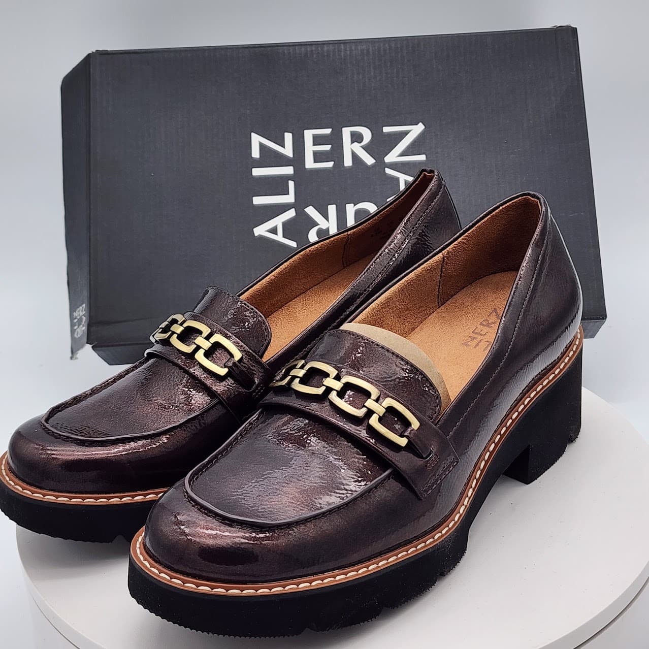 NEW Naturalizer Cabana Cinnamon Patent Chain Loafers Women's Size 9.5M Shoes - Thumbnail 8