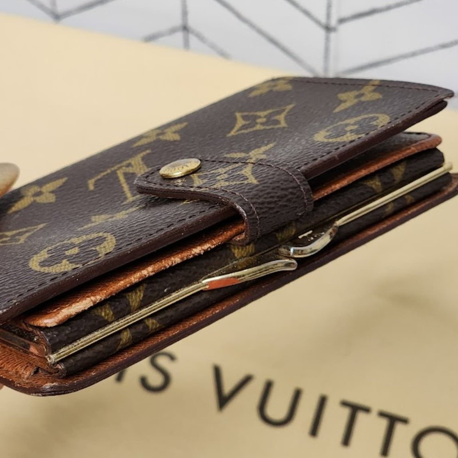 Authentic Louis Vuitton Monogram Porte Monnaie Billets Viennois Bifold Wallet - Thumbnail 5