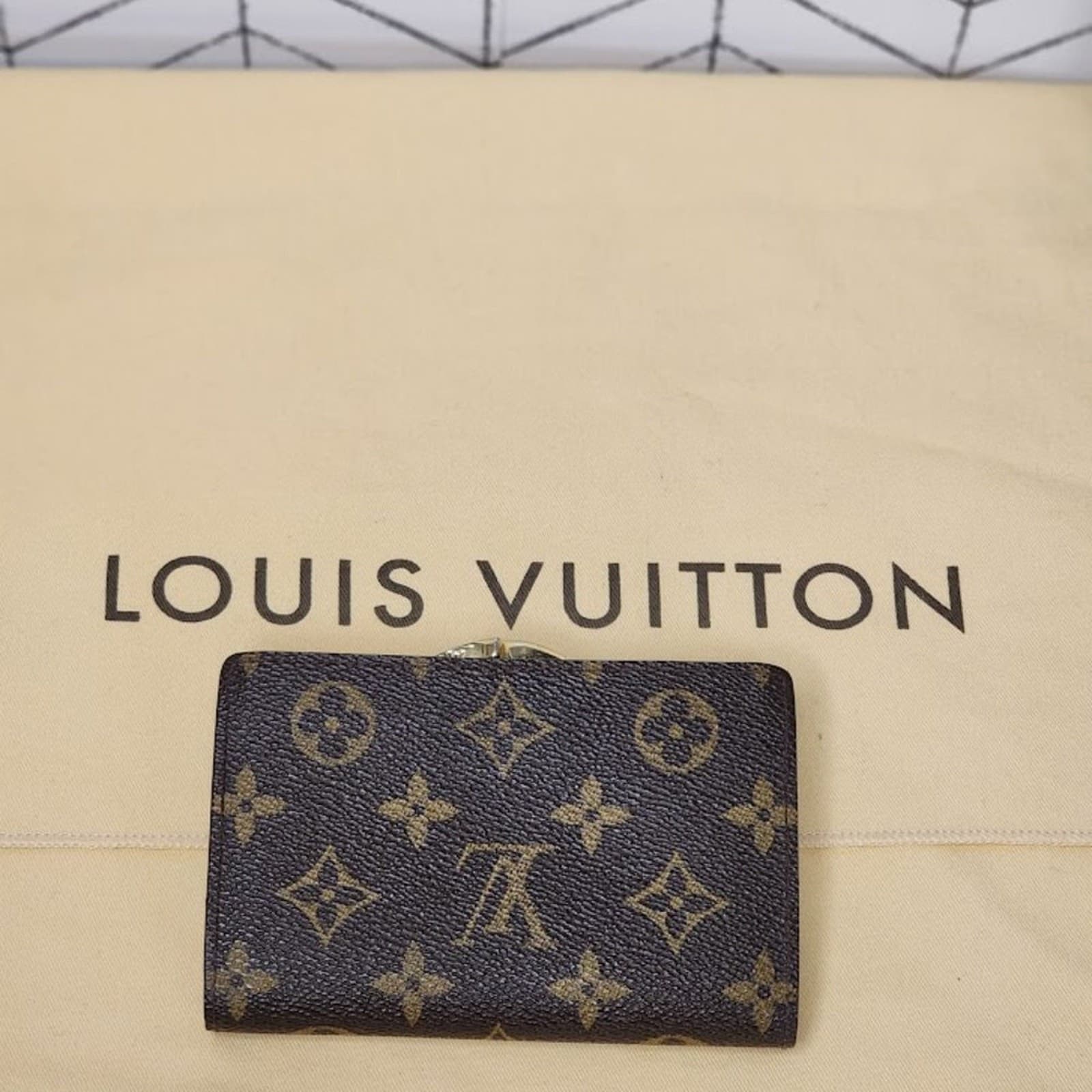 Authentic Louis Vuitton Monogram Porte Monnaie Billets Viennois Bifold Wallet - Thumbnail 2