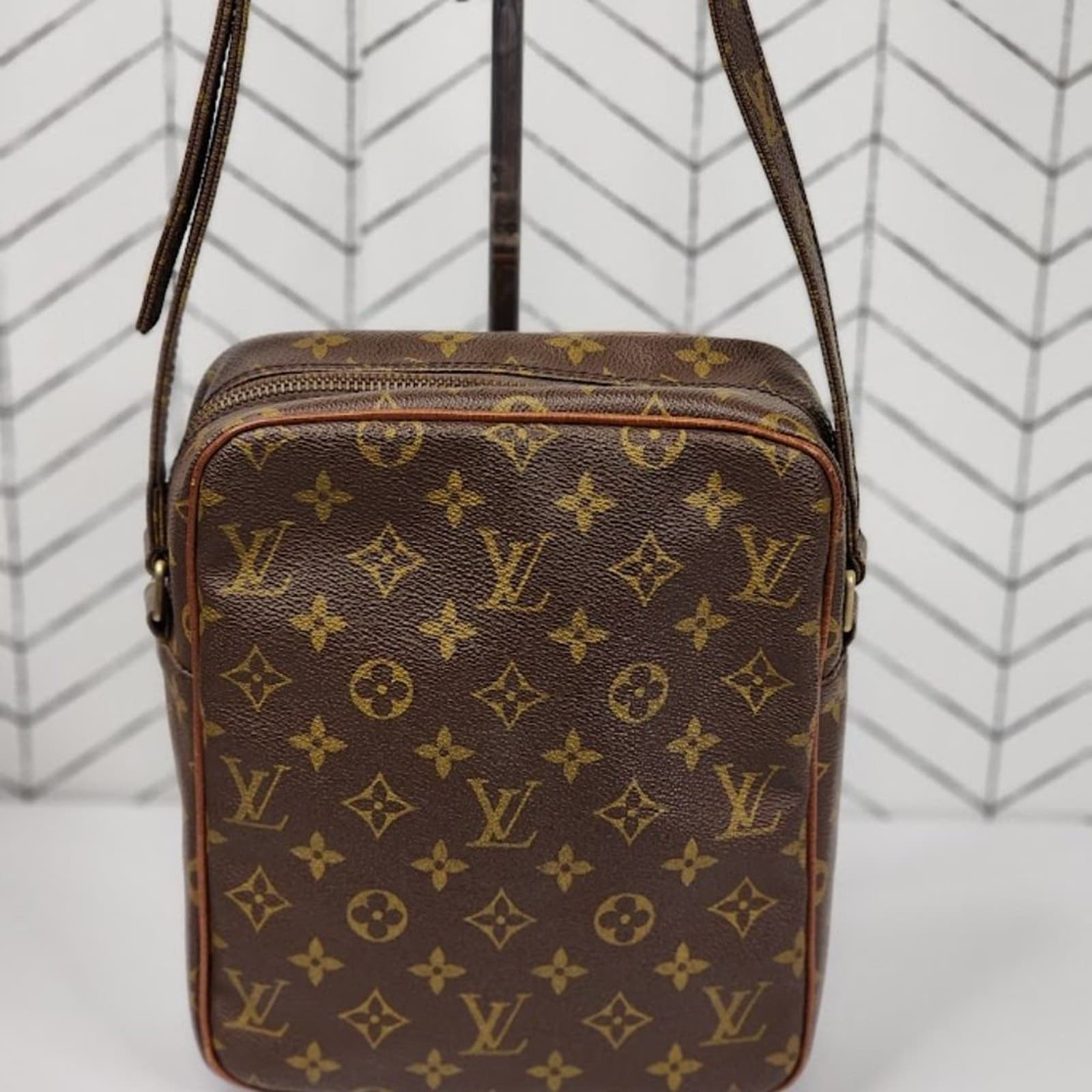 Vintage Louis Vuitton Marceau Crossbody Shoulder Bag - Thumbnail 3