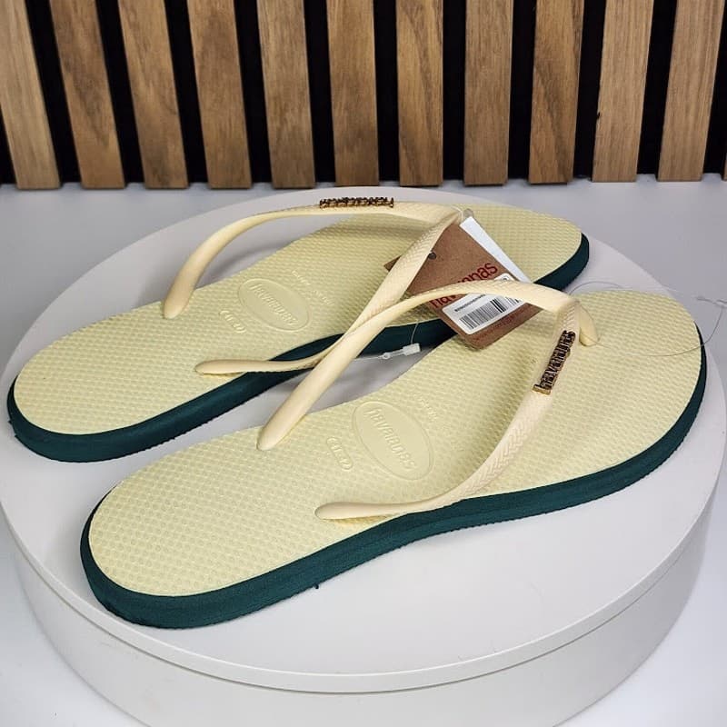 NEW - Havaianas Slim Point Women’s Flip Flops Pointed Toe Sandals Size 11/12 - Thumbnail 2