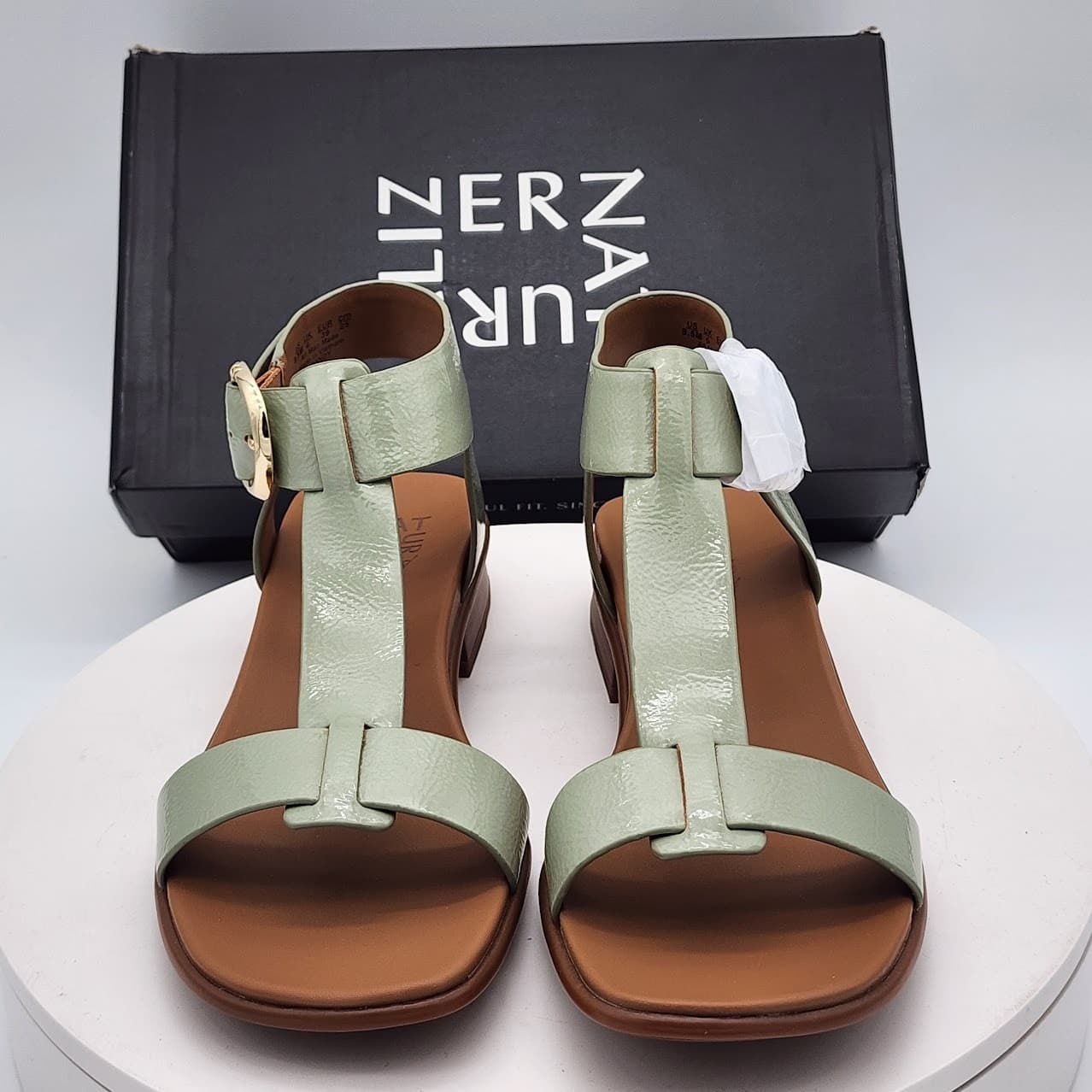 NEW Naturalizer Brandy Women's T-Strap Sandals Pistachio Green Size 8.5M Leather - Thumbnail 2