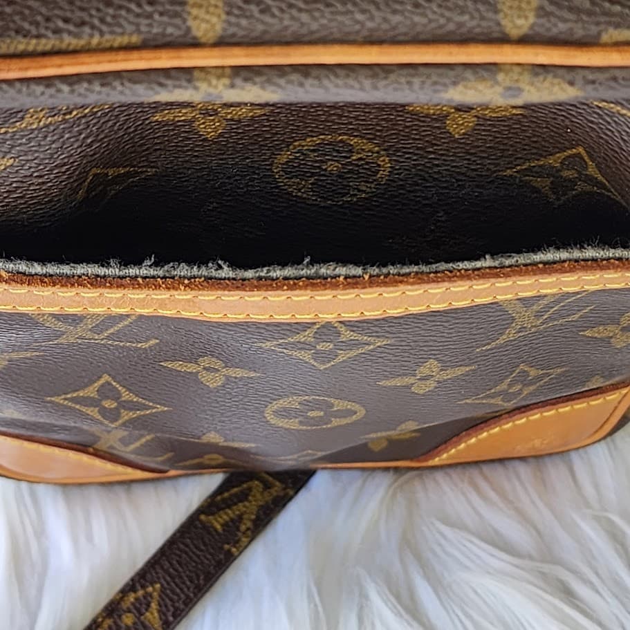Louis Vuitton Monogram Danube Crossbody - Thumbnail 8