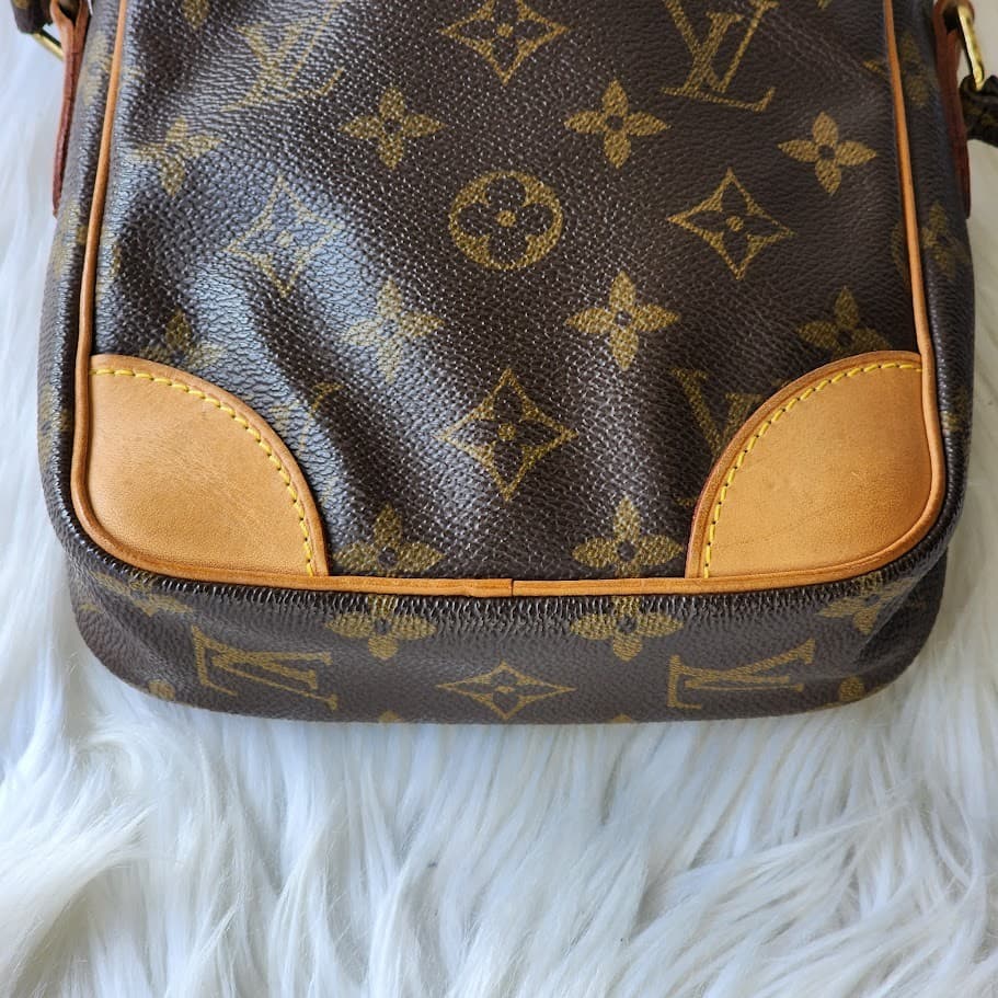 Louis Vuitton Monogram Danube Crossbody - Thumbnail 4