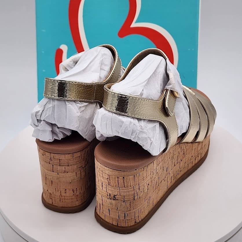 NEW BareTraps Savannah Light Gold Platform Wedge Sandals Women's Size 8M Comfort - Thumbnail 3