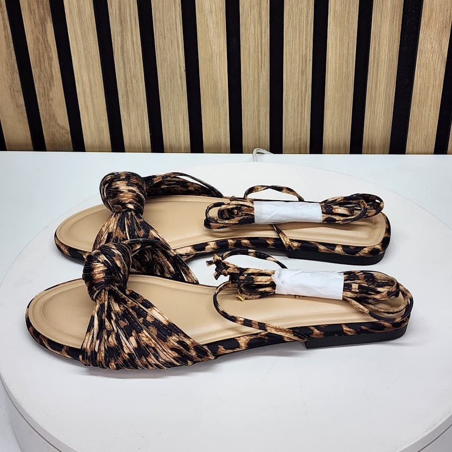 NEW - On 34th Jenniee Women’s Leopard Print Lace Up Flat Sandals Size 5.5 - Thumbnail 5