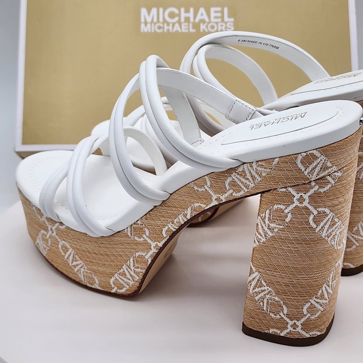 NEW Michael Kors Corrine Platform Leather Chain Sandals White Women's Size 8.5M - Thumbnail 5