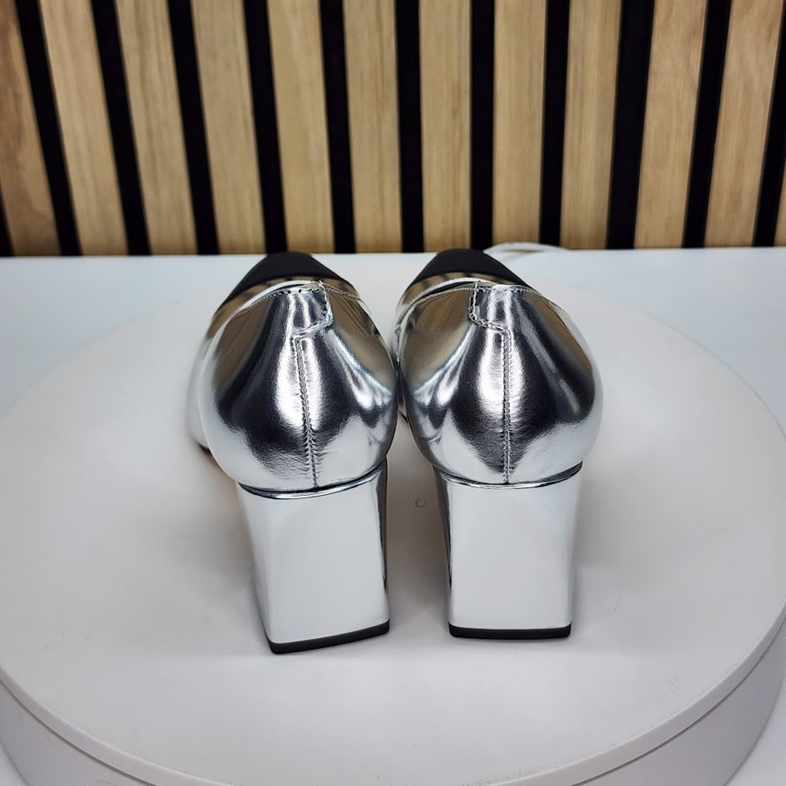NEW - Marc Fisher Vernie Women’s Silver Black Pumps Slip On Block Heel Size 9.5 - Thumbnail 4