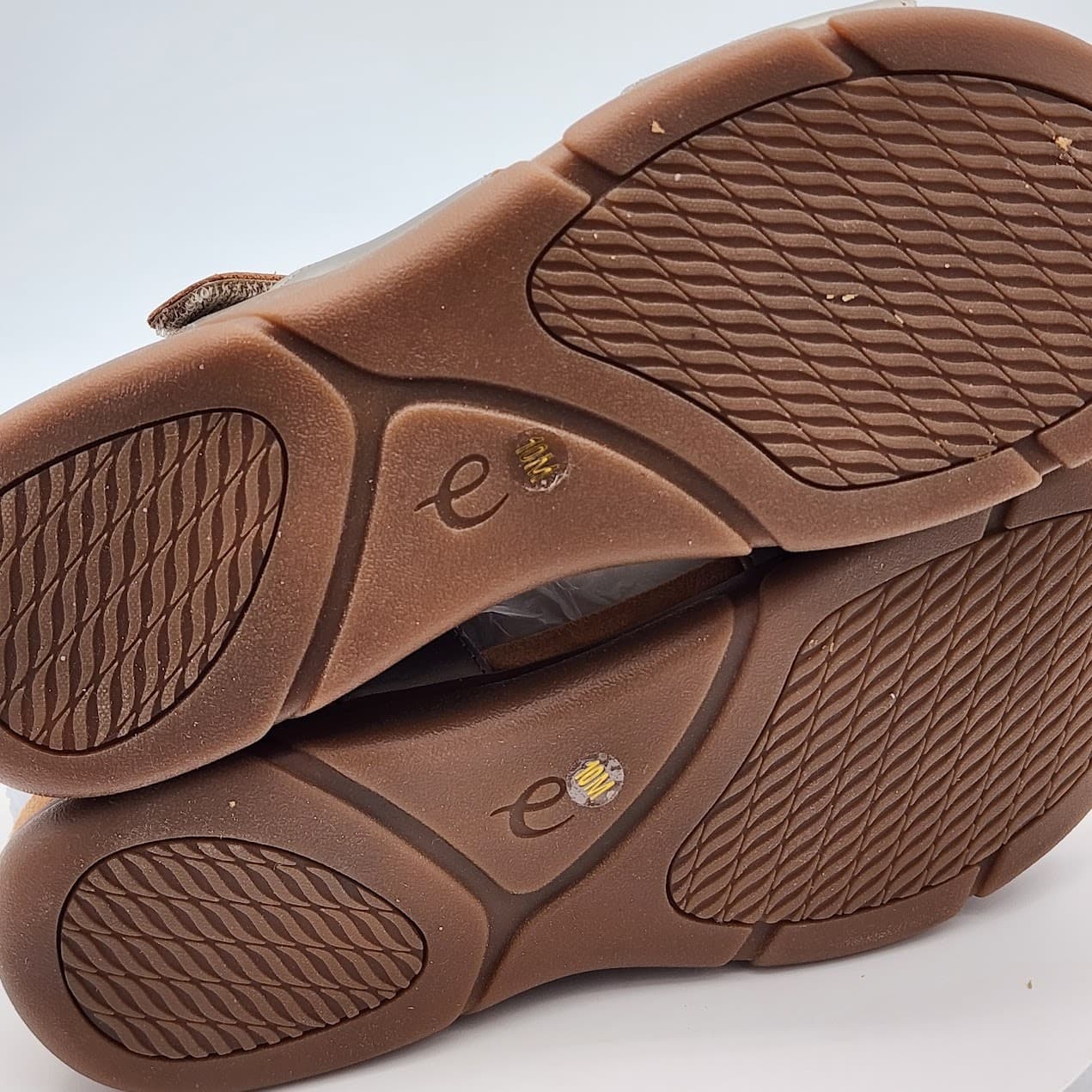 NEW Easy Spirit Mavey Gold Comfort Sandals Women's Size 10 M Adjustable Straps - Thumbnail 8