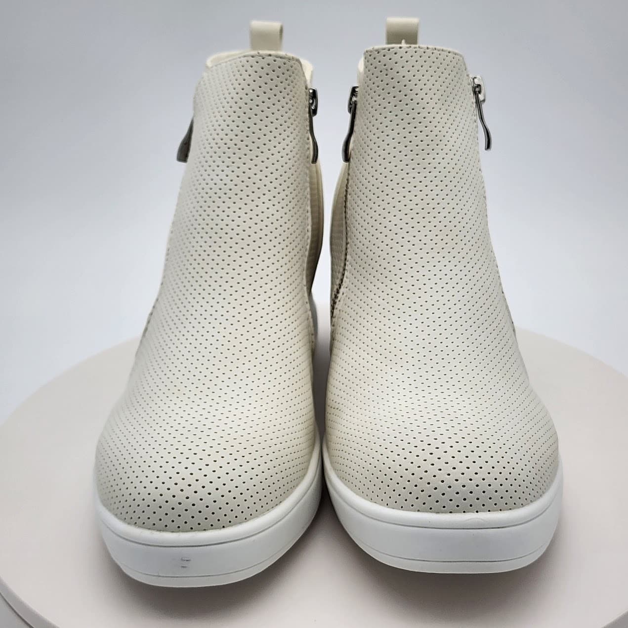 NEW Journee Collection Pennelope Ivory Wedge Sneakers Women's Size 10 Side Zip - Thumbnail 6