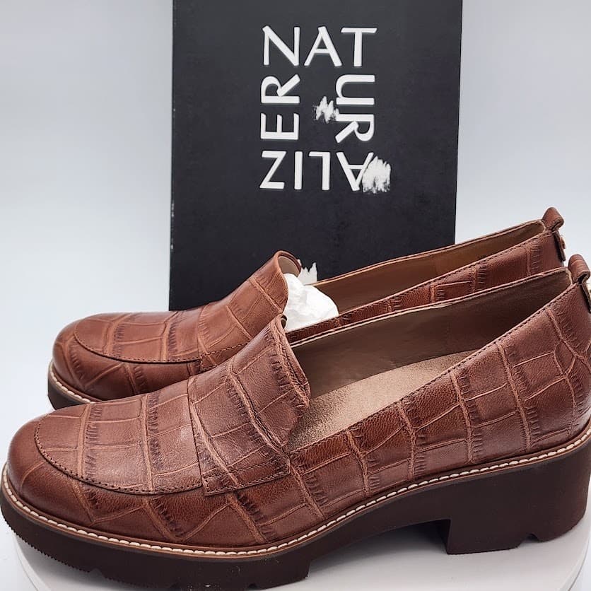 NEW Naturalizer Darry English Tea Croc Embossed Leather Loafers Women's Size 12M - Thumbnail 4